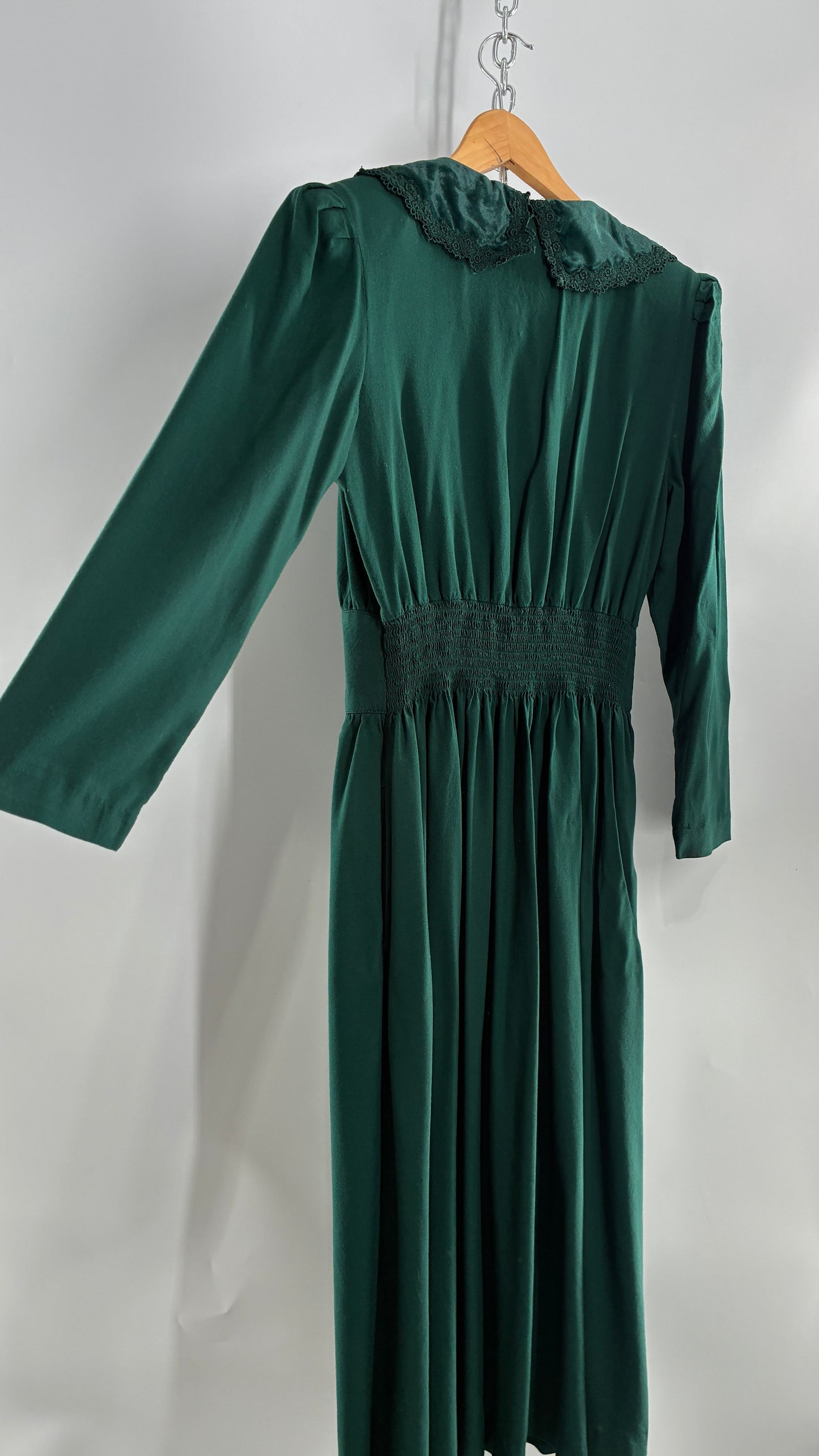 Vintage 1960s LG Star Forest Green Button Front, Velvet Collar Gown (10)