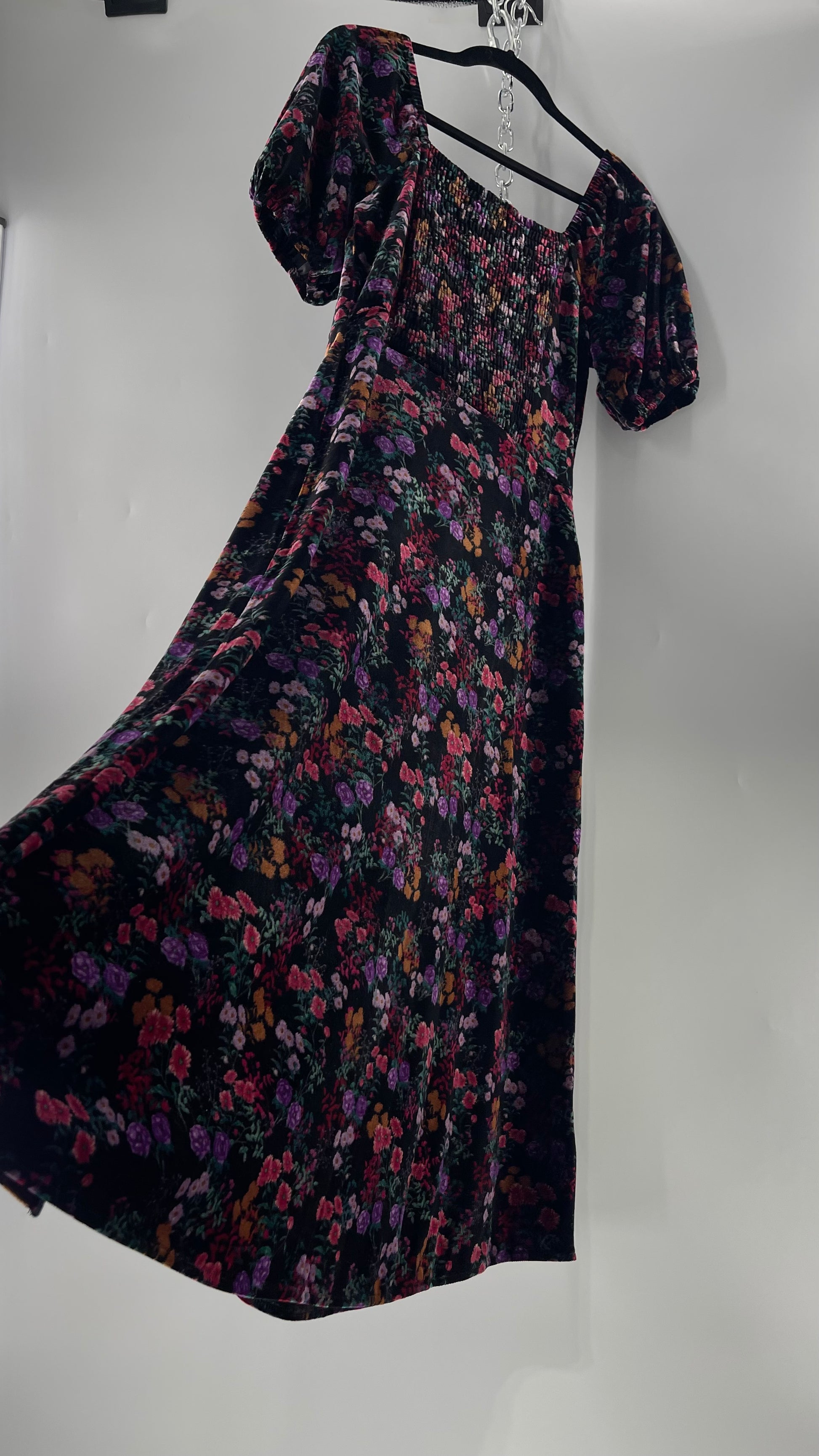 LOFT Velvet Dark Floral Full Length Dress with Puff Sleeves and Smocke – The Thrifty Hippy