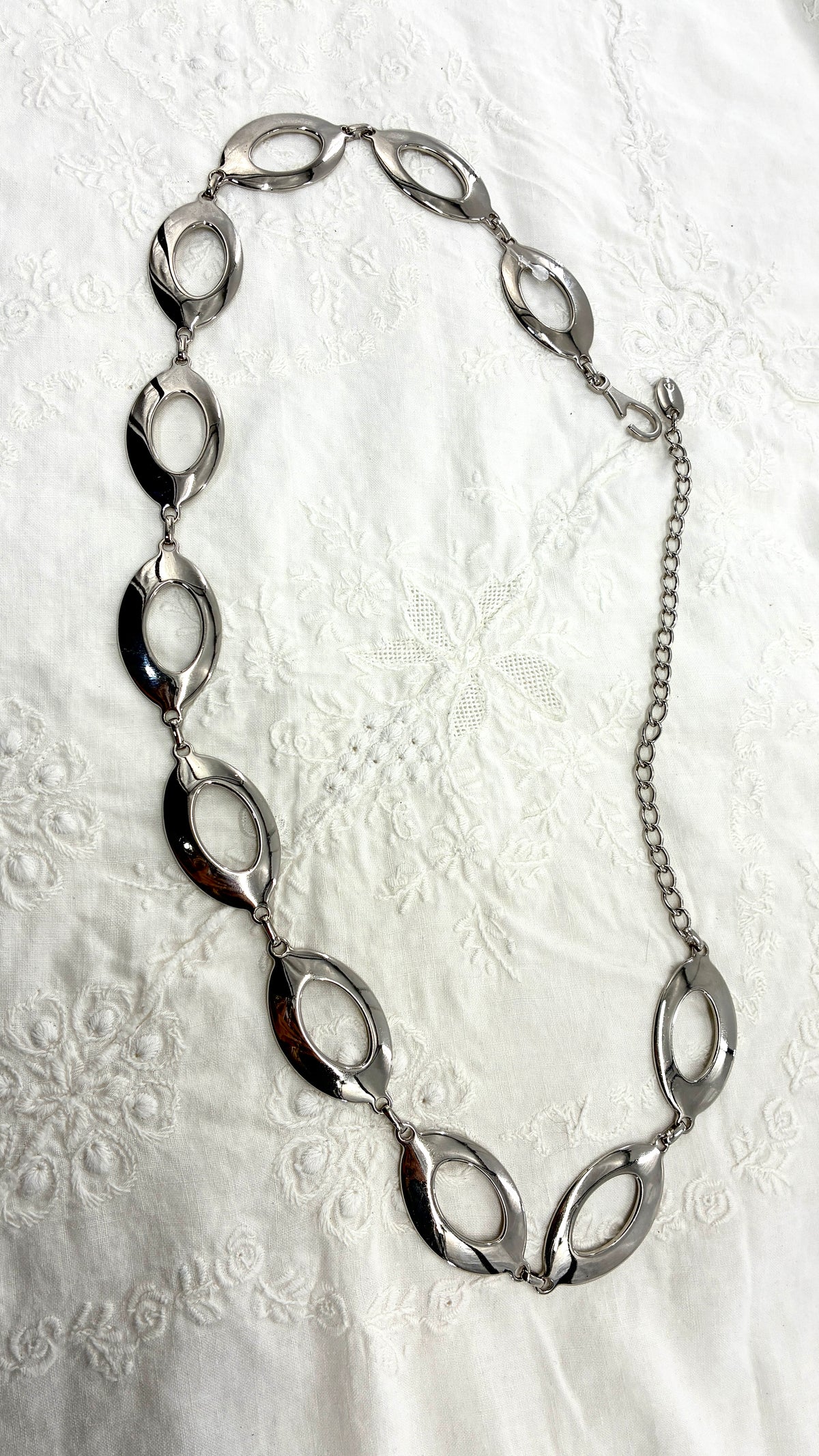 Vintage Silver Metal Oval Link Chain Belt