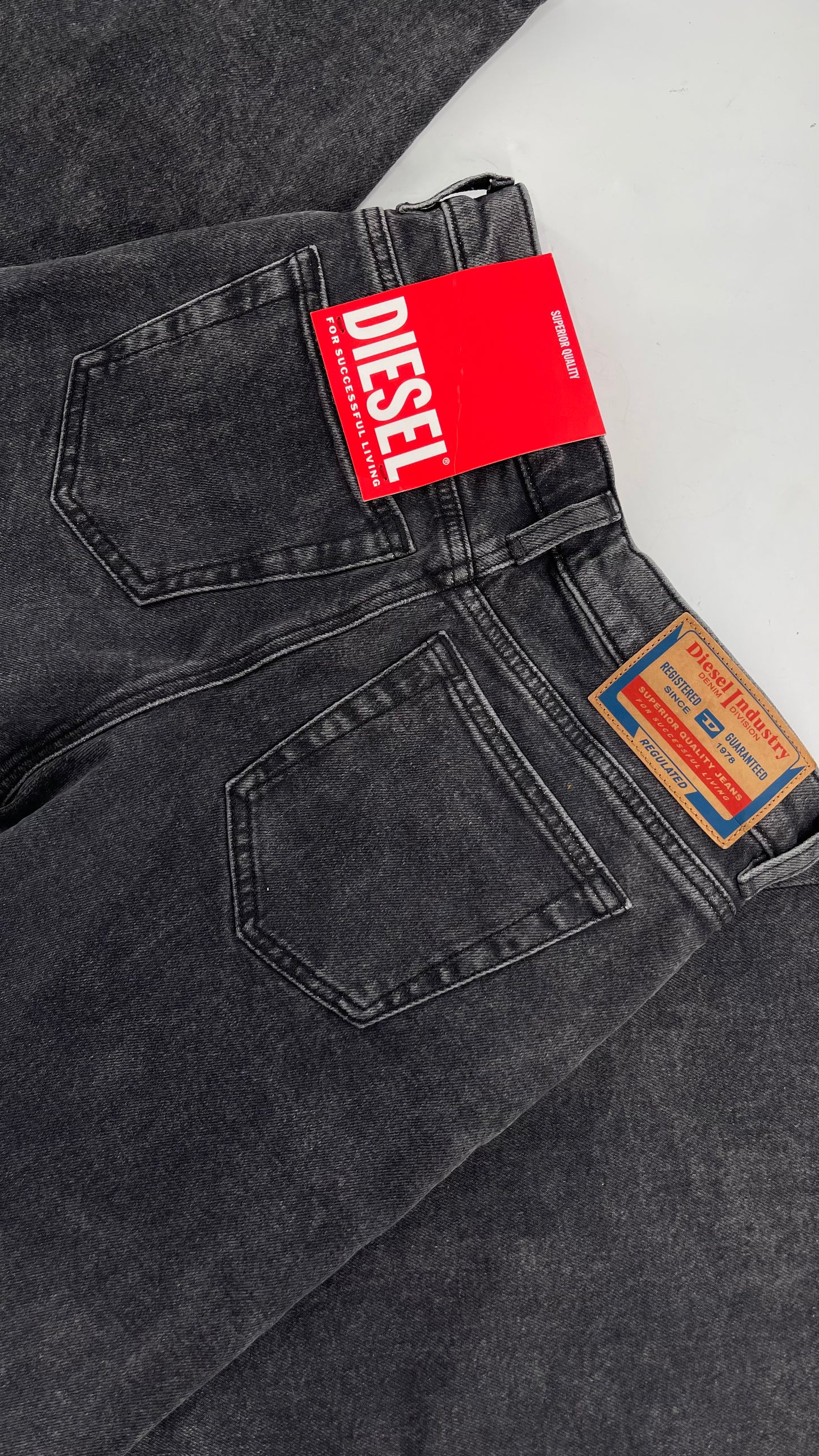 DIESEL Charcoal Grey Baggy Wide Leg 1978 D Akemi OCLBG with Tags Attached (24x30)