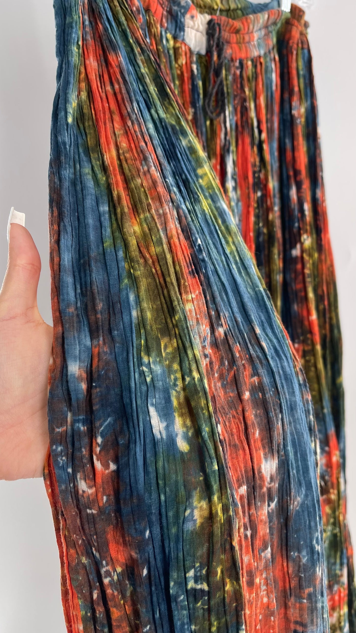 Vintage 1970s Bohemian Tie Dye Voluminous Pleated 100% Cotton Skirt (One Size)