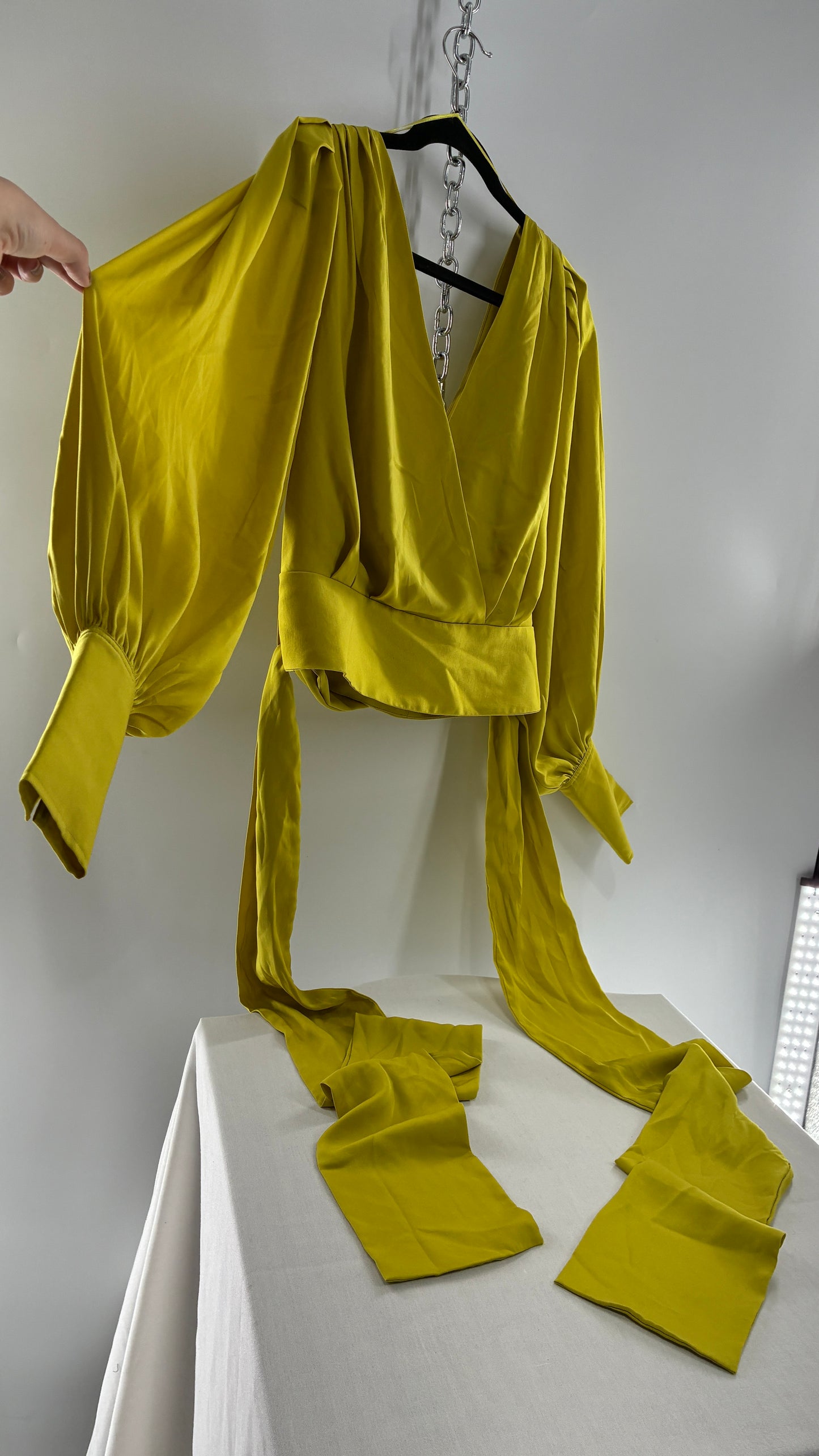 BANANA REPUBLIC Balloon Sleeve Chartreuse Green Wrap Around Blouse (10)