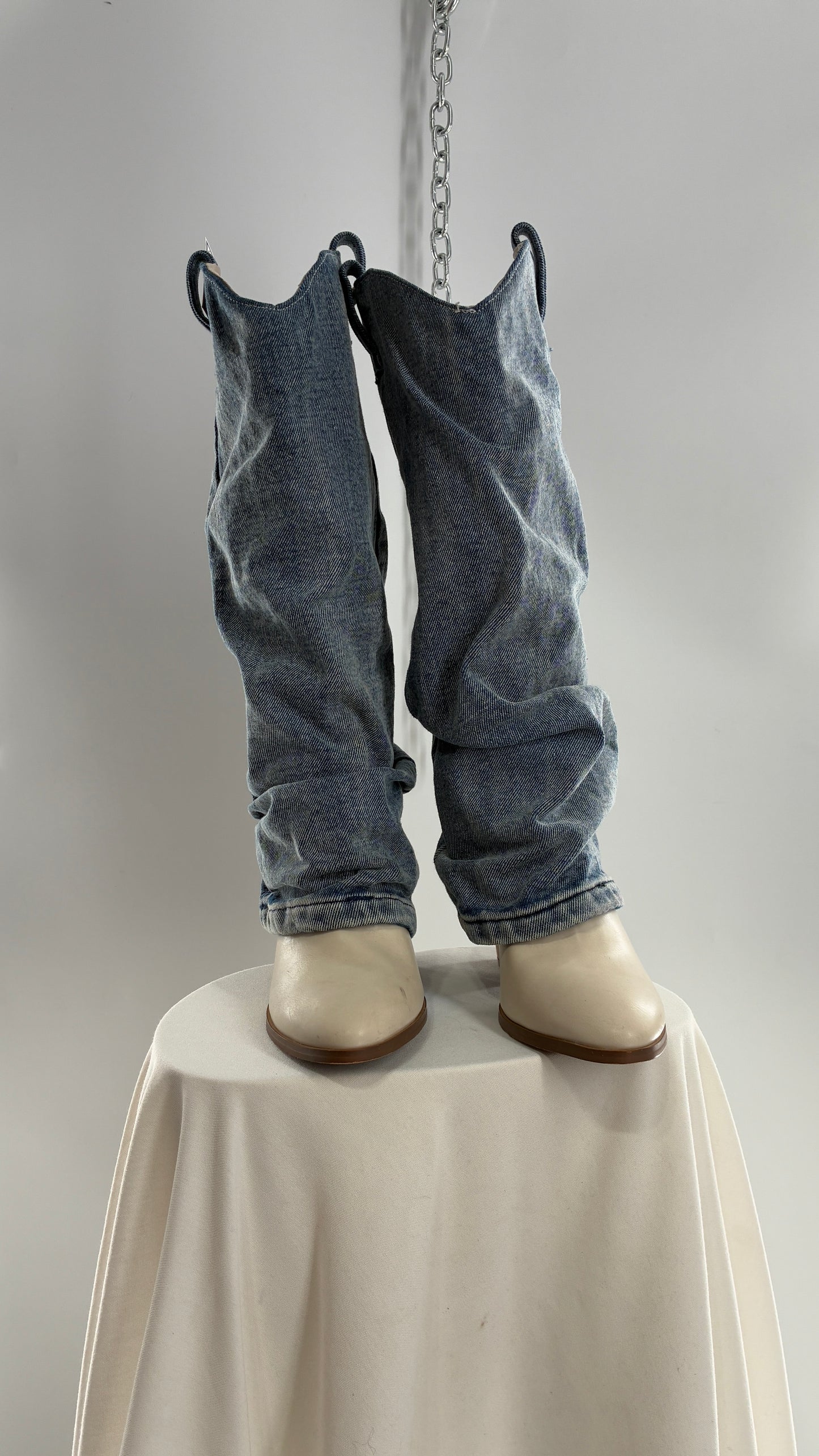 Vintage 2008 White Pointed Toe Boots with Denim Stacked Leg (6)