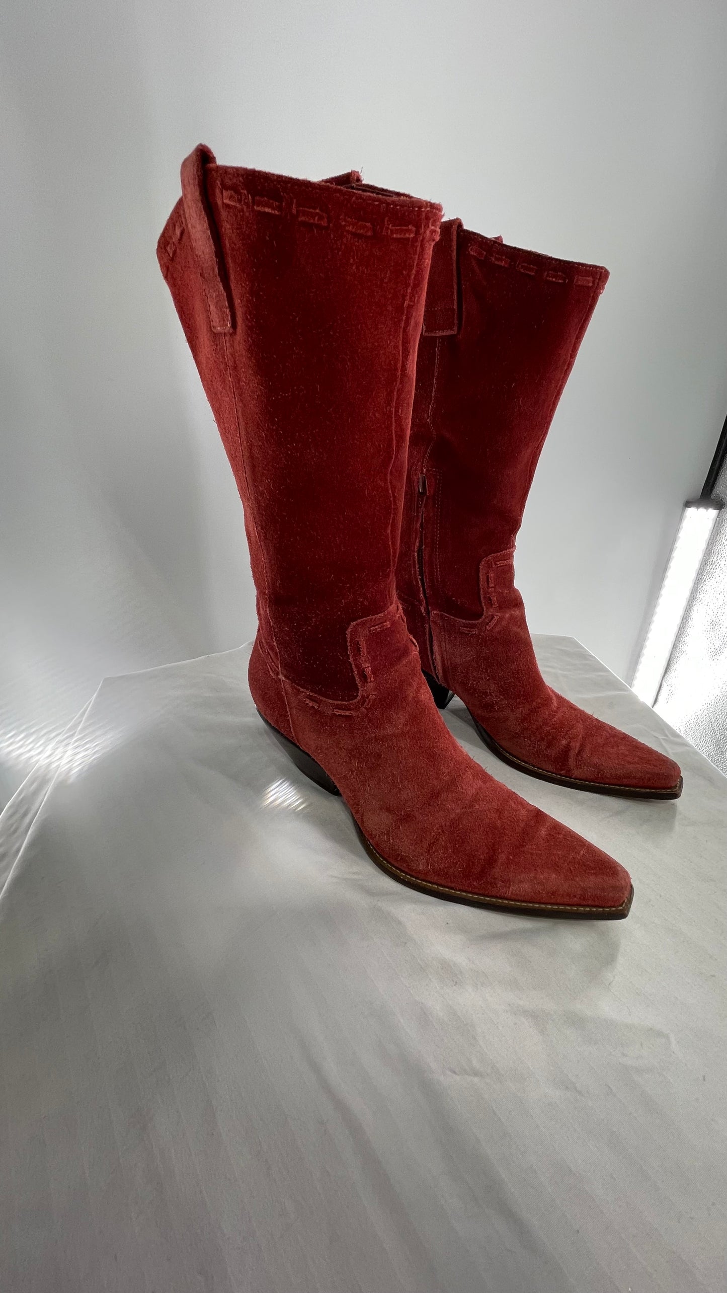 Vintage BCBG Red/Burnt Orange Pointed Toe Cowboy Boots (7)