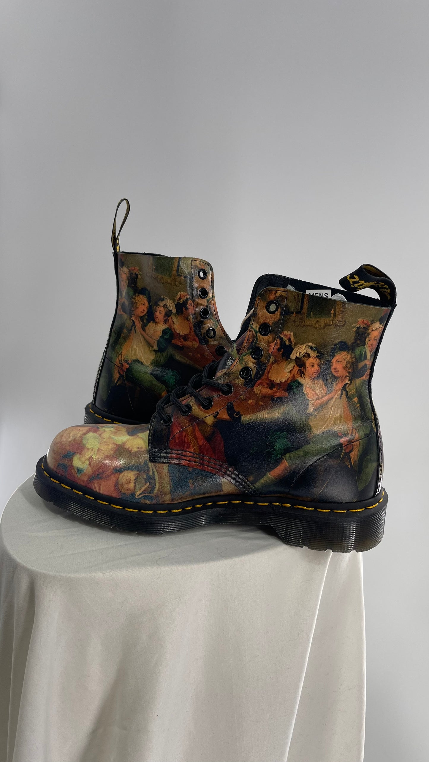 Dr Martens Men's William Hogarth Pascal 1460 Special Edition Art Museum Collection Boots. (8 M)