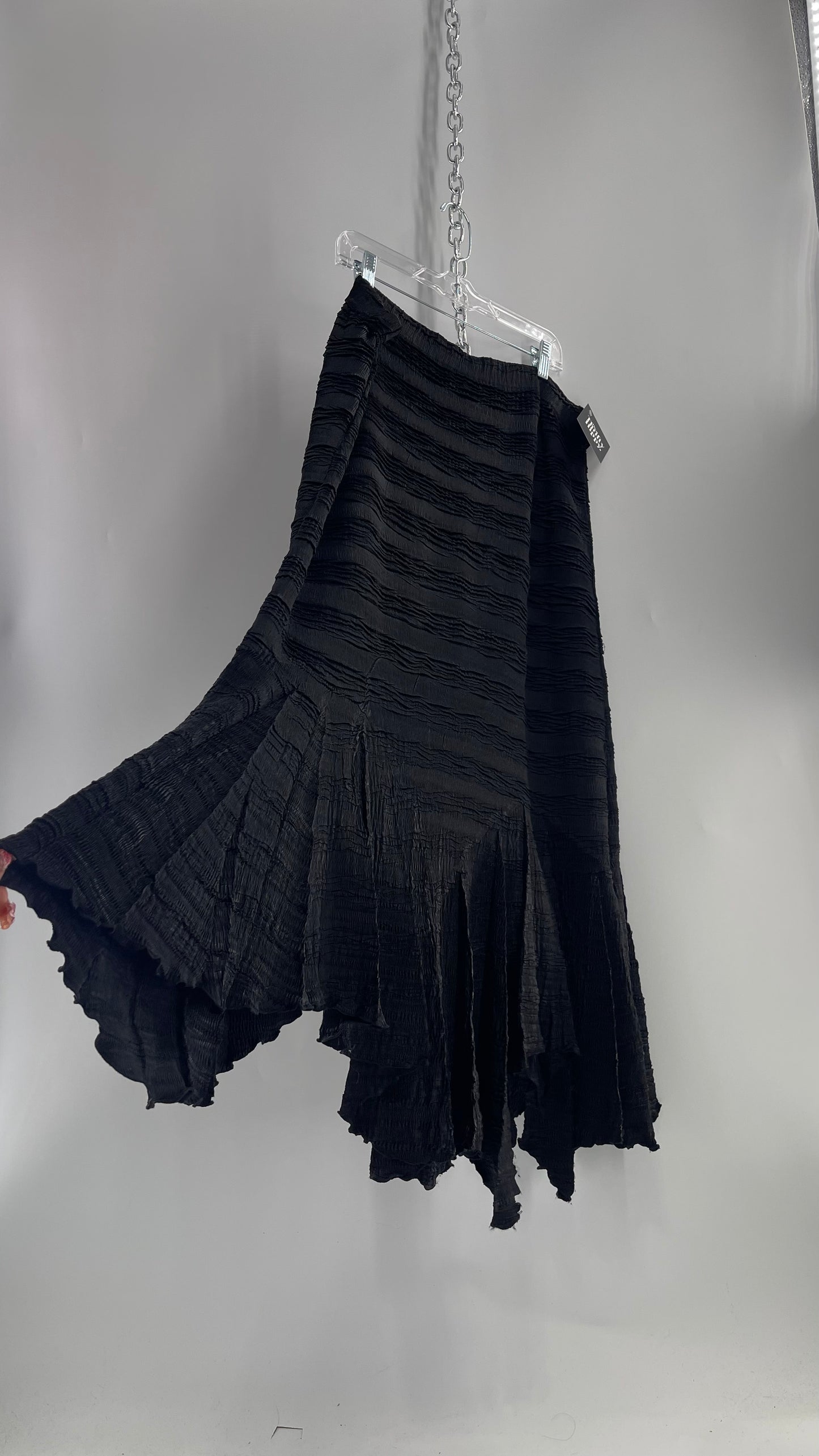 Vintage Black Crimped Skirt with Handkerchief Hem (XXL/XXXL)