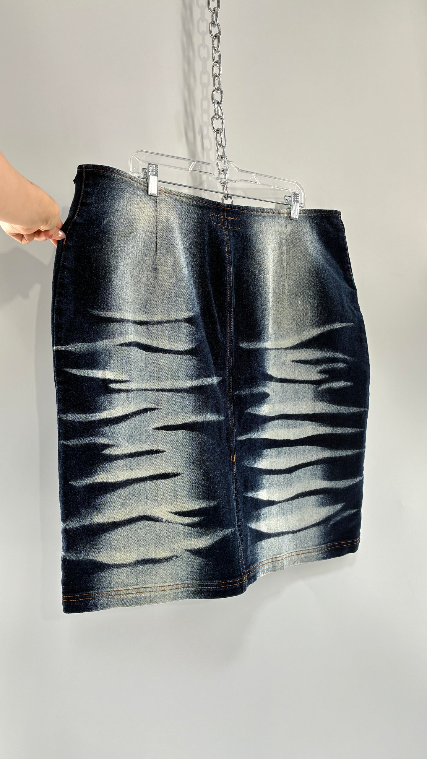 Vintage REVOLT Low Waisted Denim Skirt with Zebra Pattern and Gold Grommets (20)