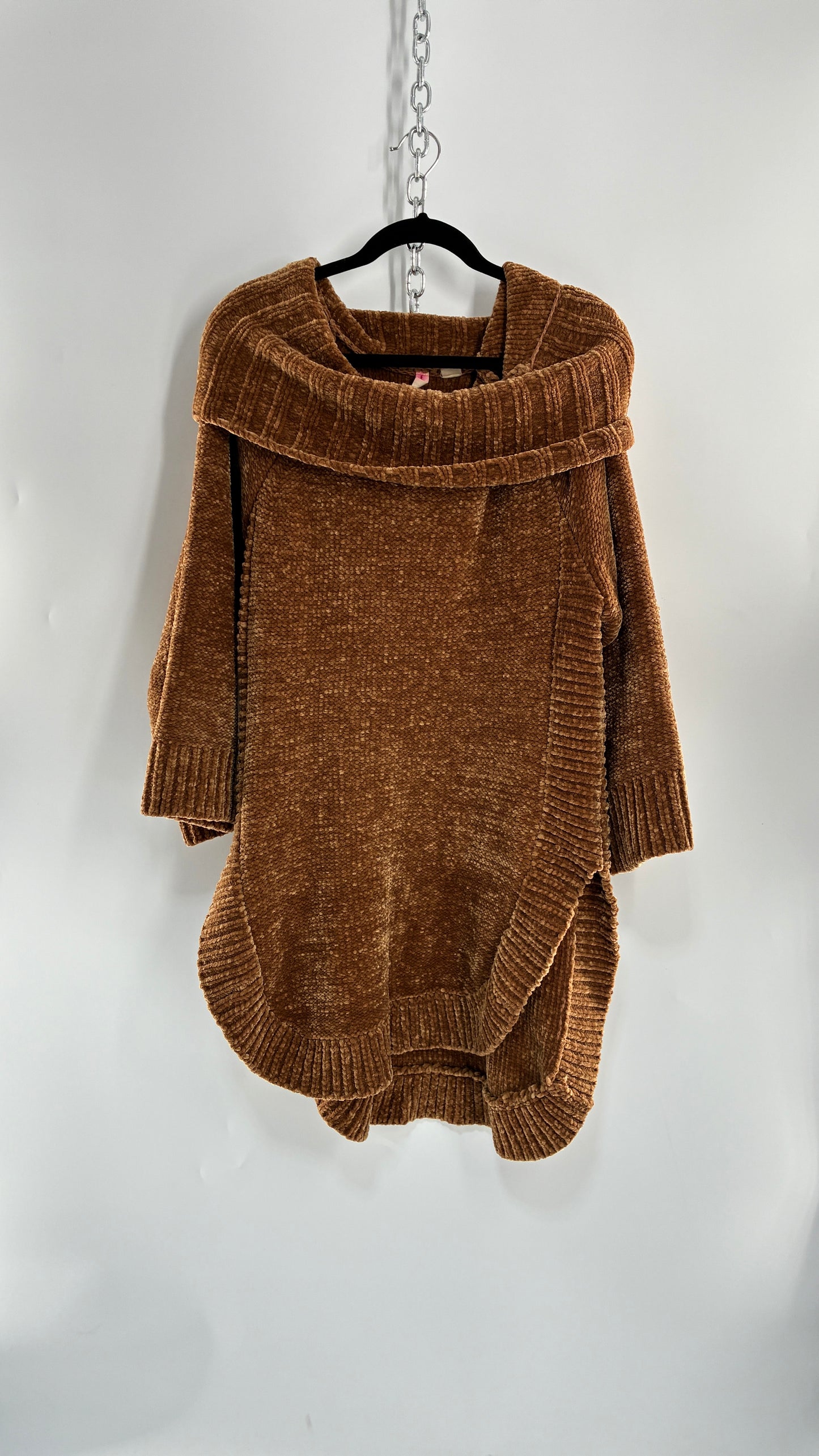 MOTH Chenille Corduroy Heavy Knit Off the Shoulder/Turtle Neck Slouchy Sweater (small)