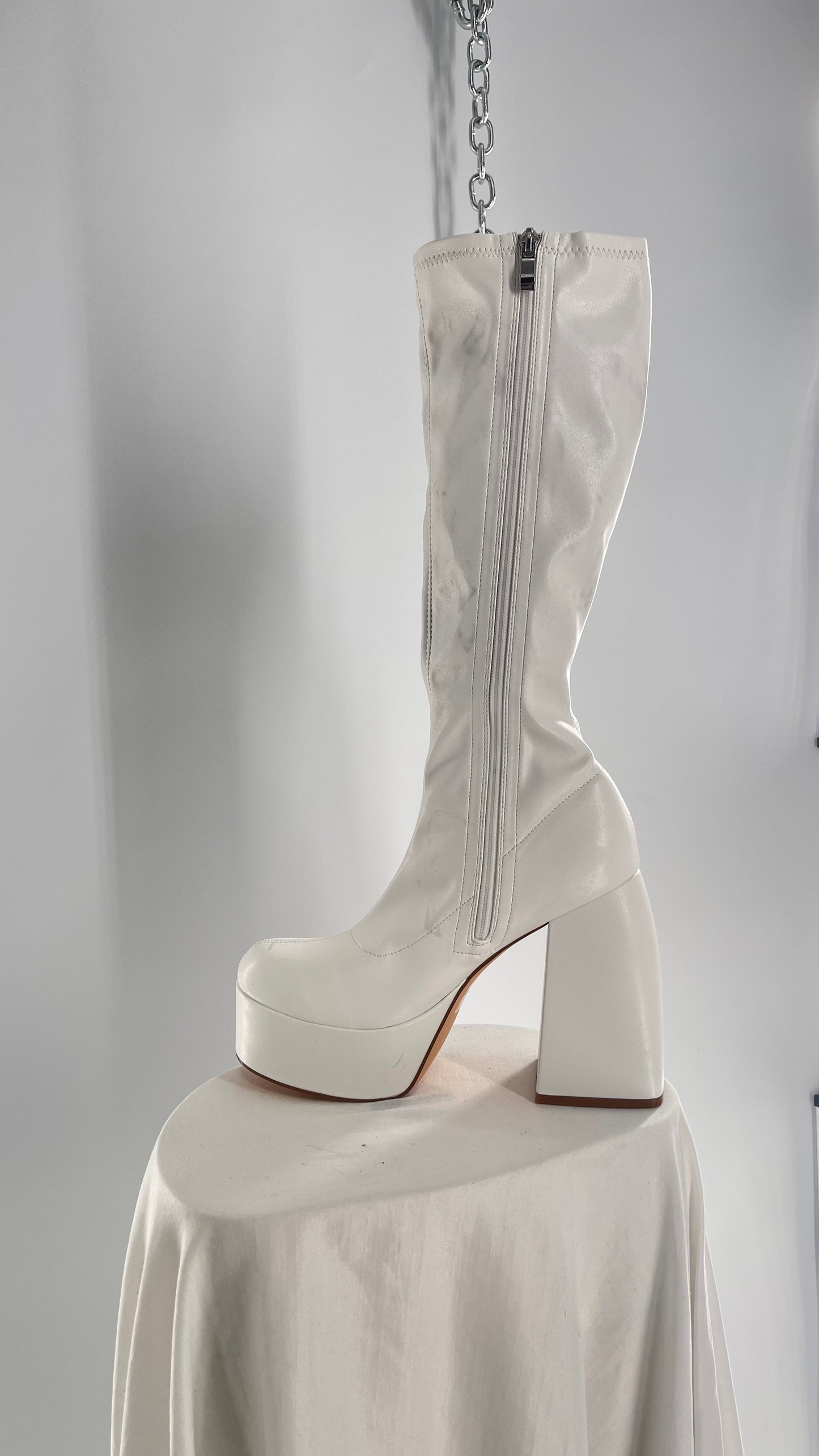 Liliana White Platform Gogo Knee High Boots (7.5)