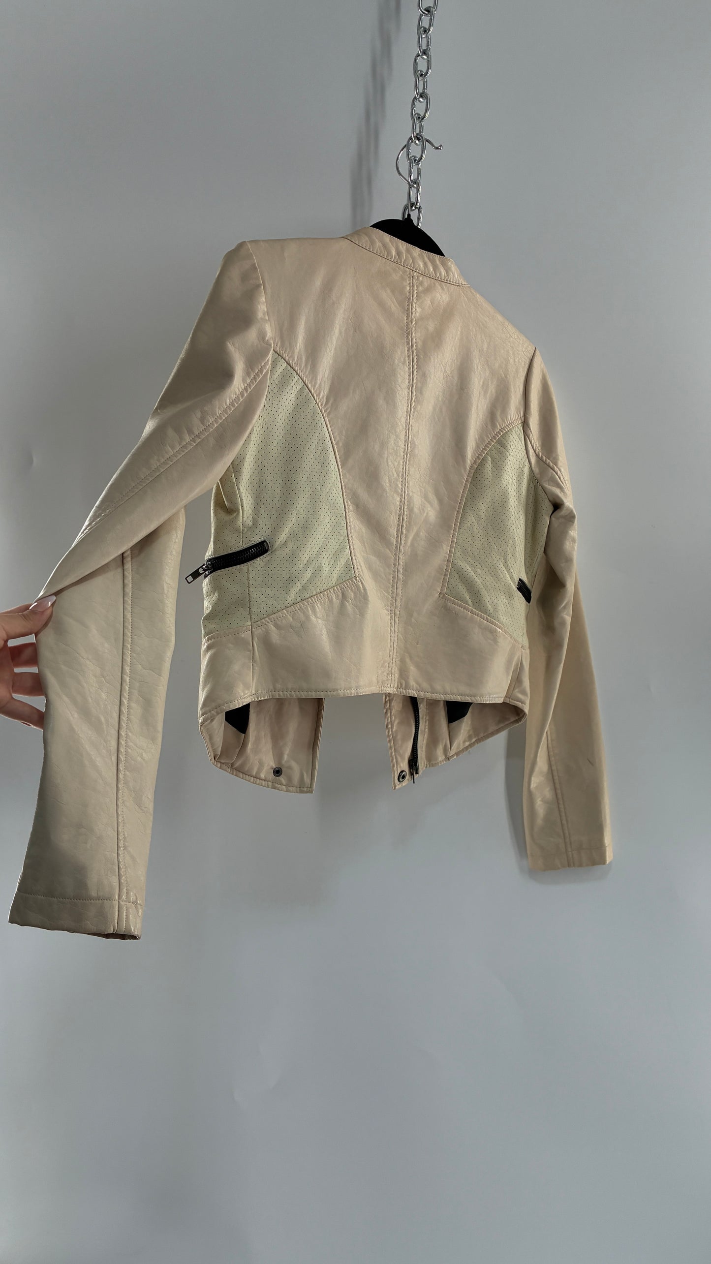 Vintage MATERIAL GIRL Cream Vegan Leather Moto Jacket with Contrast Zipper and Neck Strap (Small)