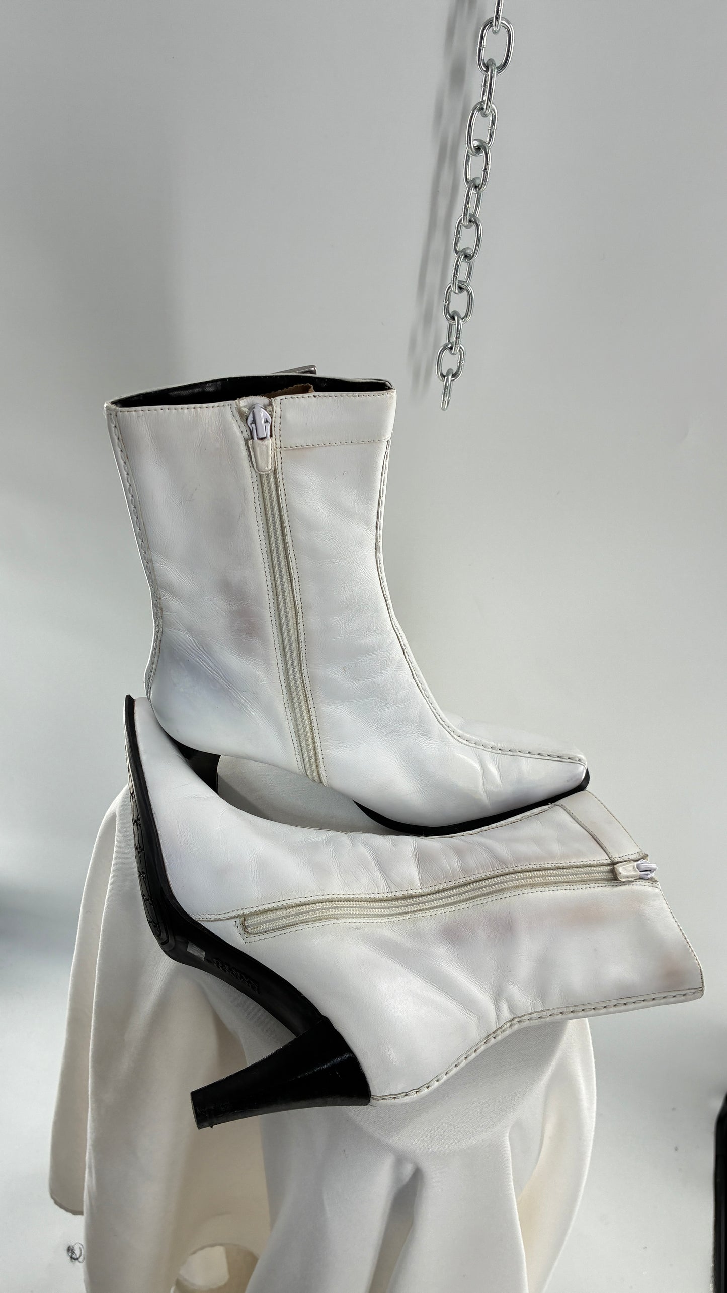 Vintage FRANCO SARTO White Leather Pointed Toe Boots with Ankle Buckle (7.5)