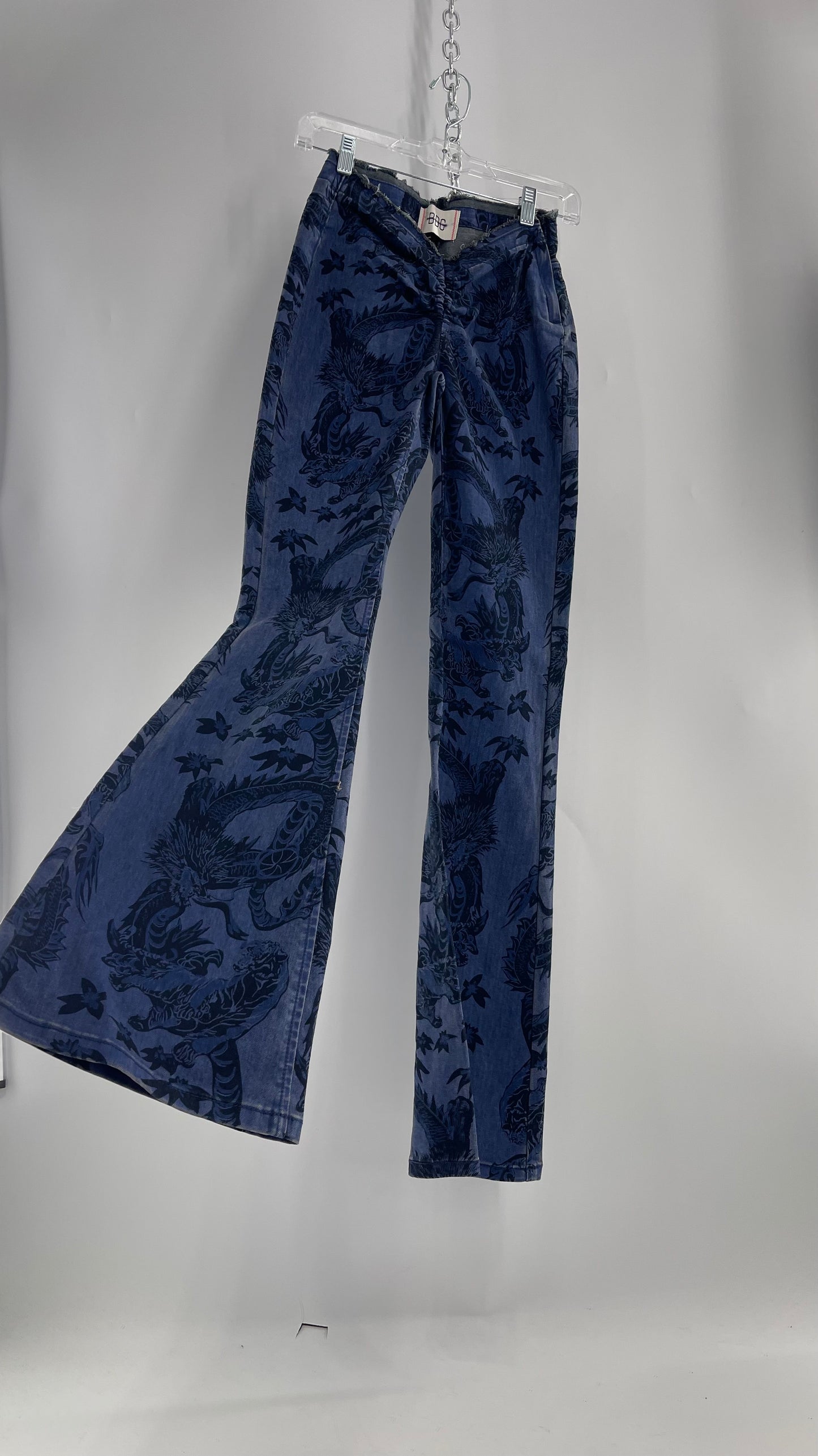 BDG Urban Outfitters Blue Kick Flare Scrunch Waist Jeans with Dragon Pattern (25)