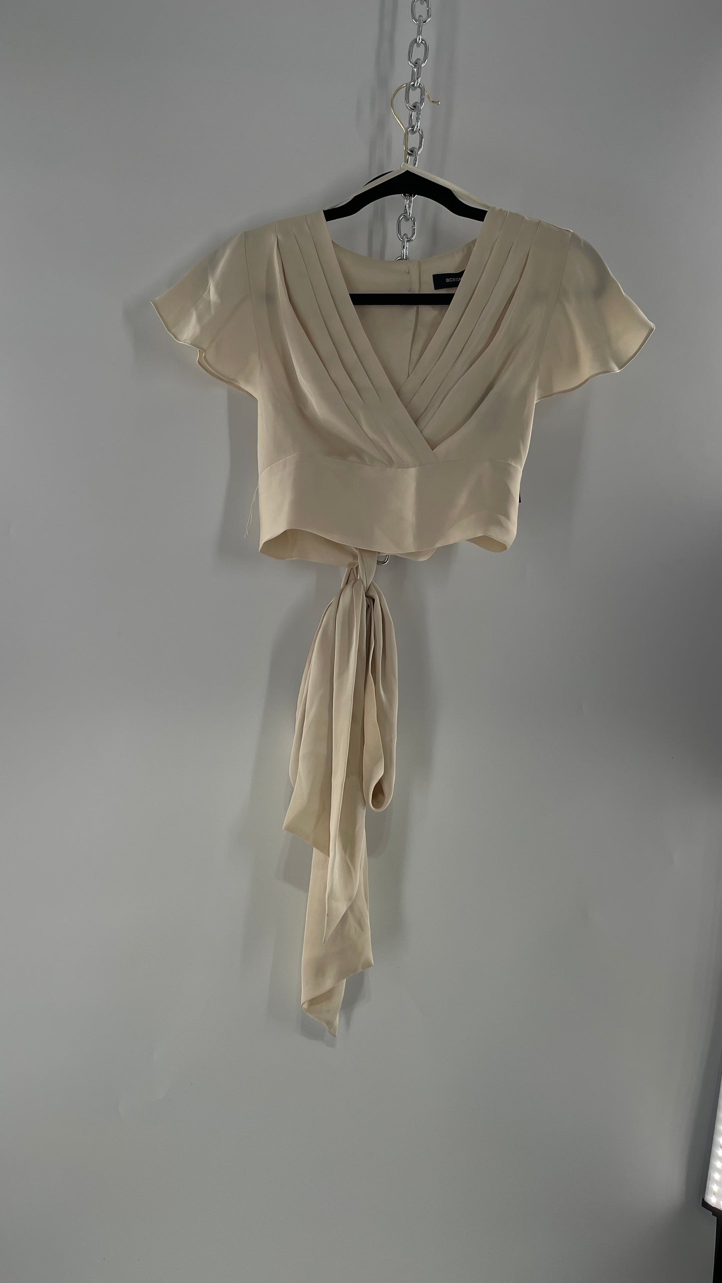 BCBGMAXAZRIA Off White Ivory Satin Tie Around Waist Cropped Blouse with Button Back and Tags Attached (XXS)