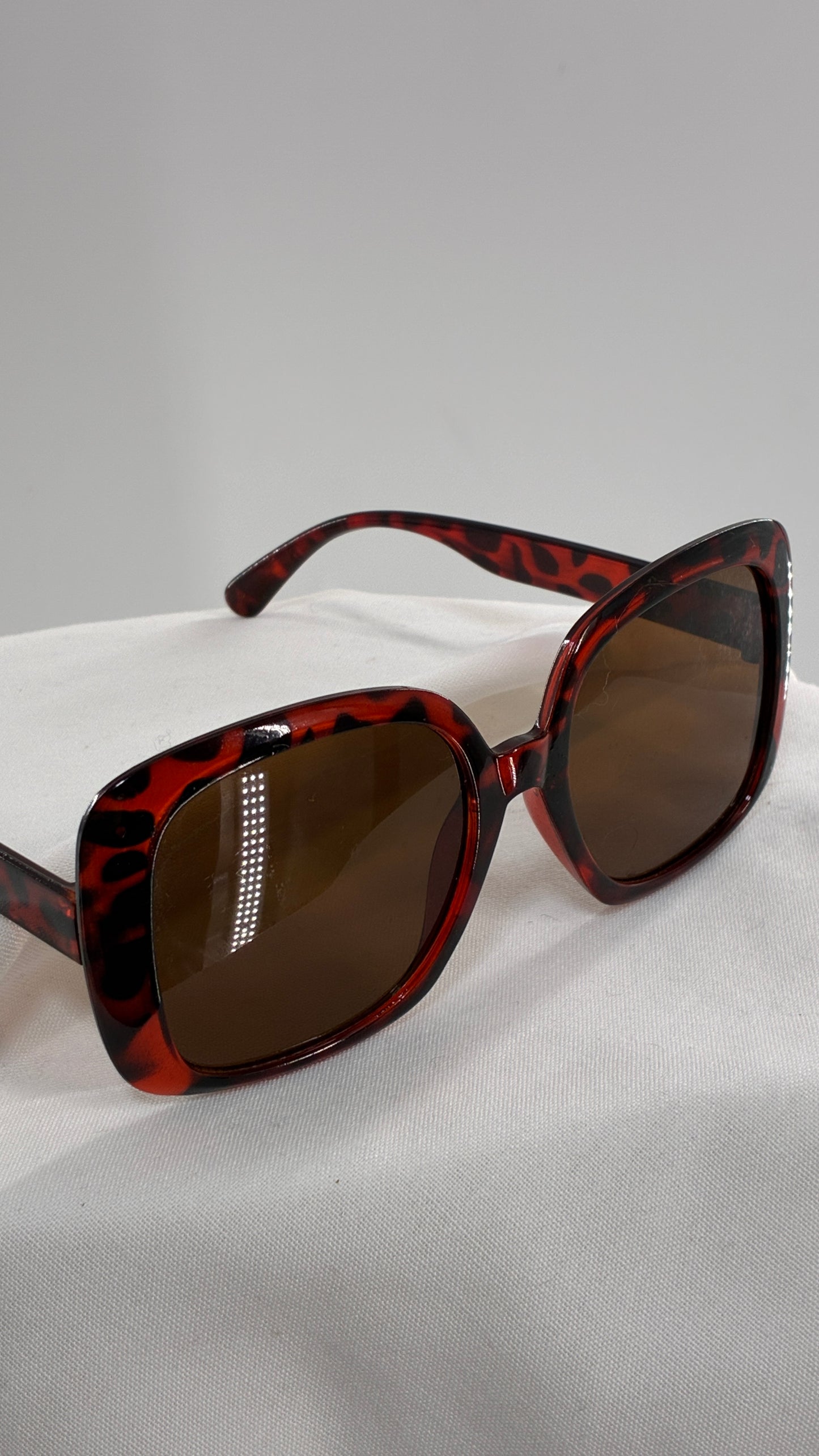 Vintage Oversized Turtle Shell Sunglasses