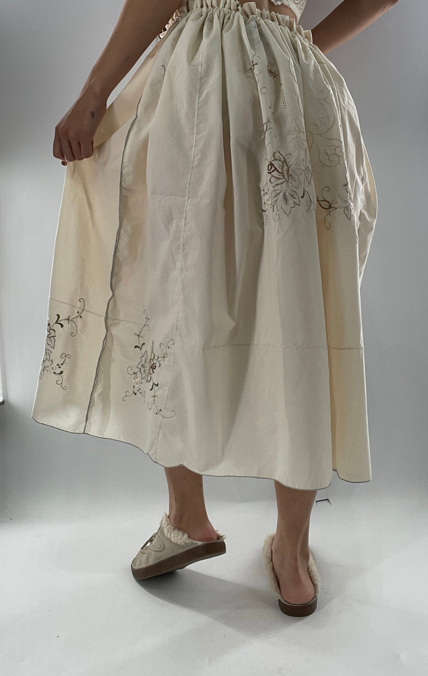 Custom Handmade Vintage Embroidered Off White Soirée Skirt (One Size)