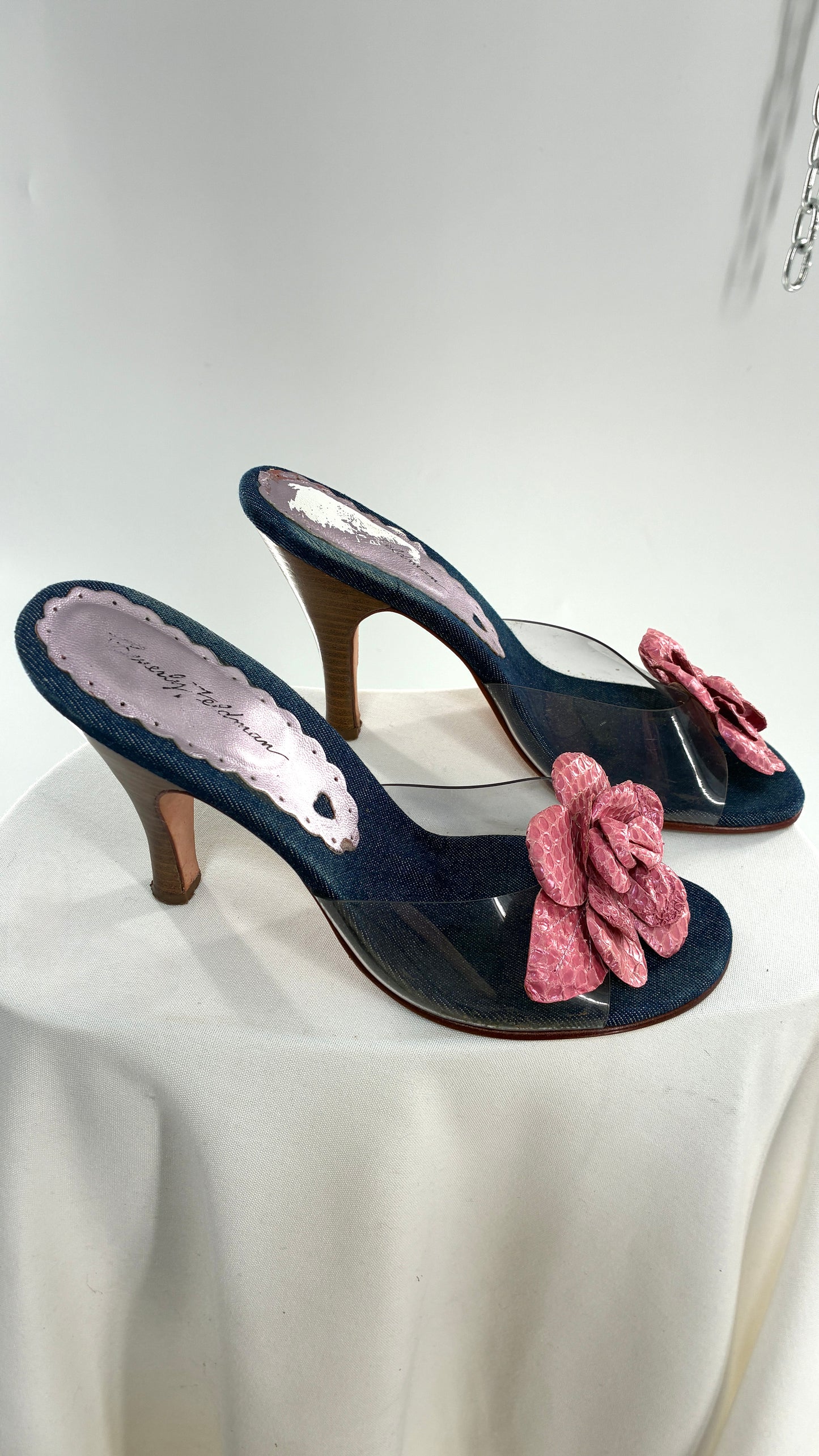 Vintage BEVERLY FELDMAN Jean Heel with Pink Floral Appliqué (8)