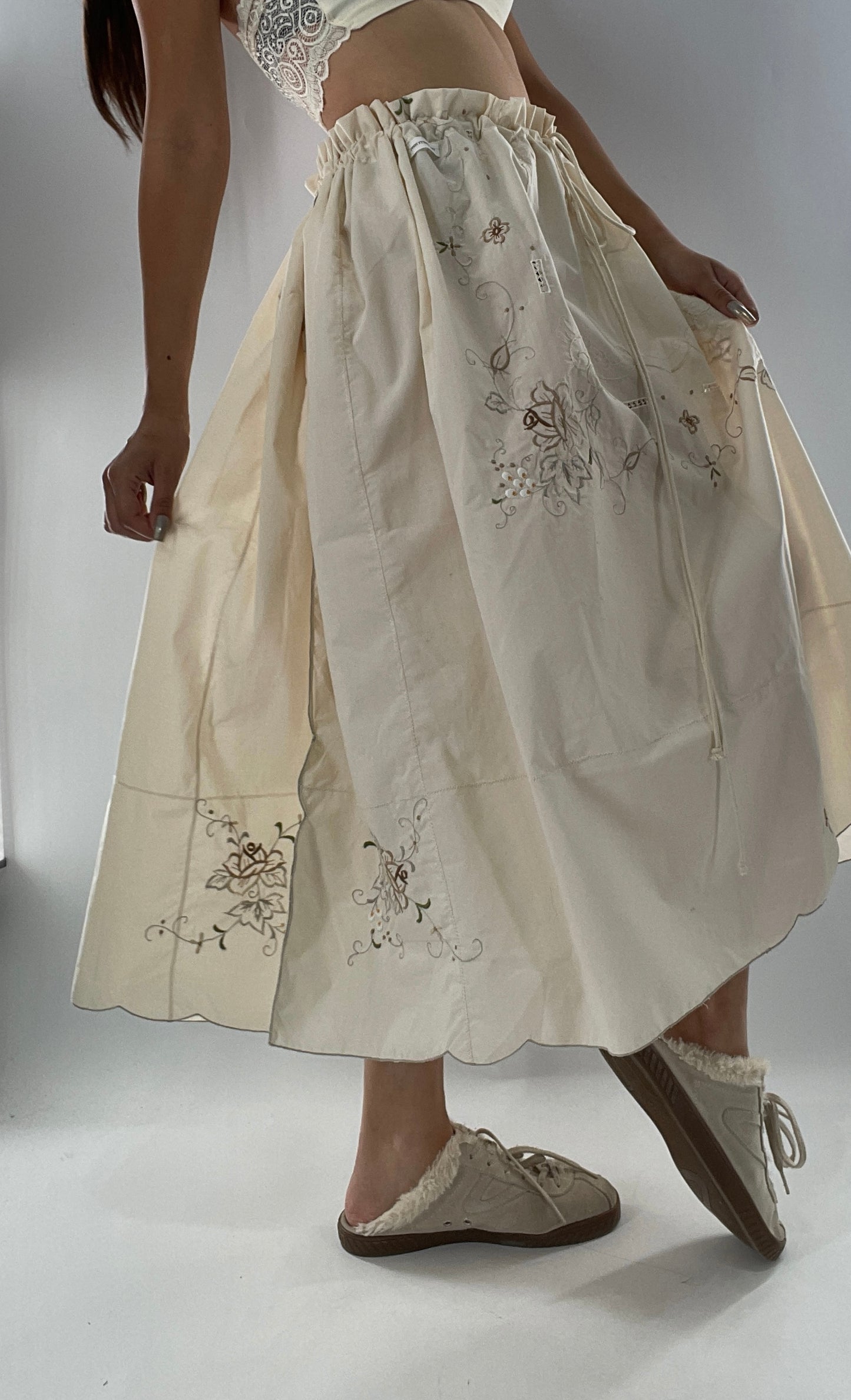 Custom Handmade Vintage Embroidered Off White Soirée Skirt (One Size)