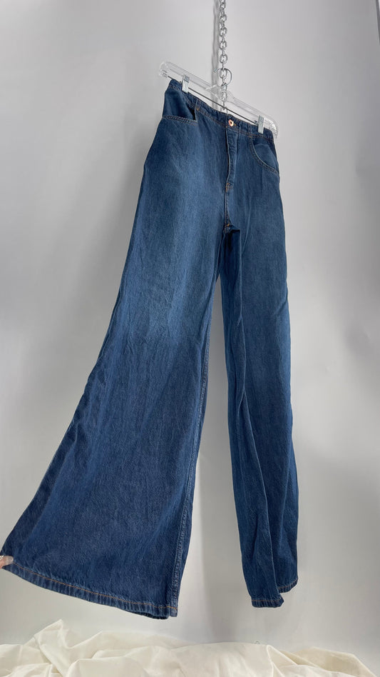 Pilcro High Waisted Medium Wash Wide Leg Jeans with Pleated Bum (27 Tall)