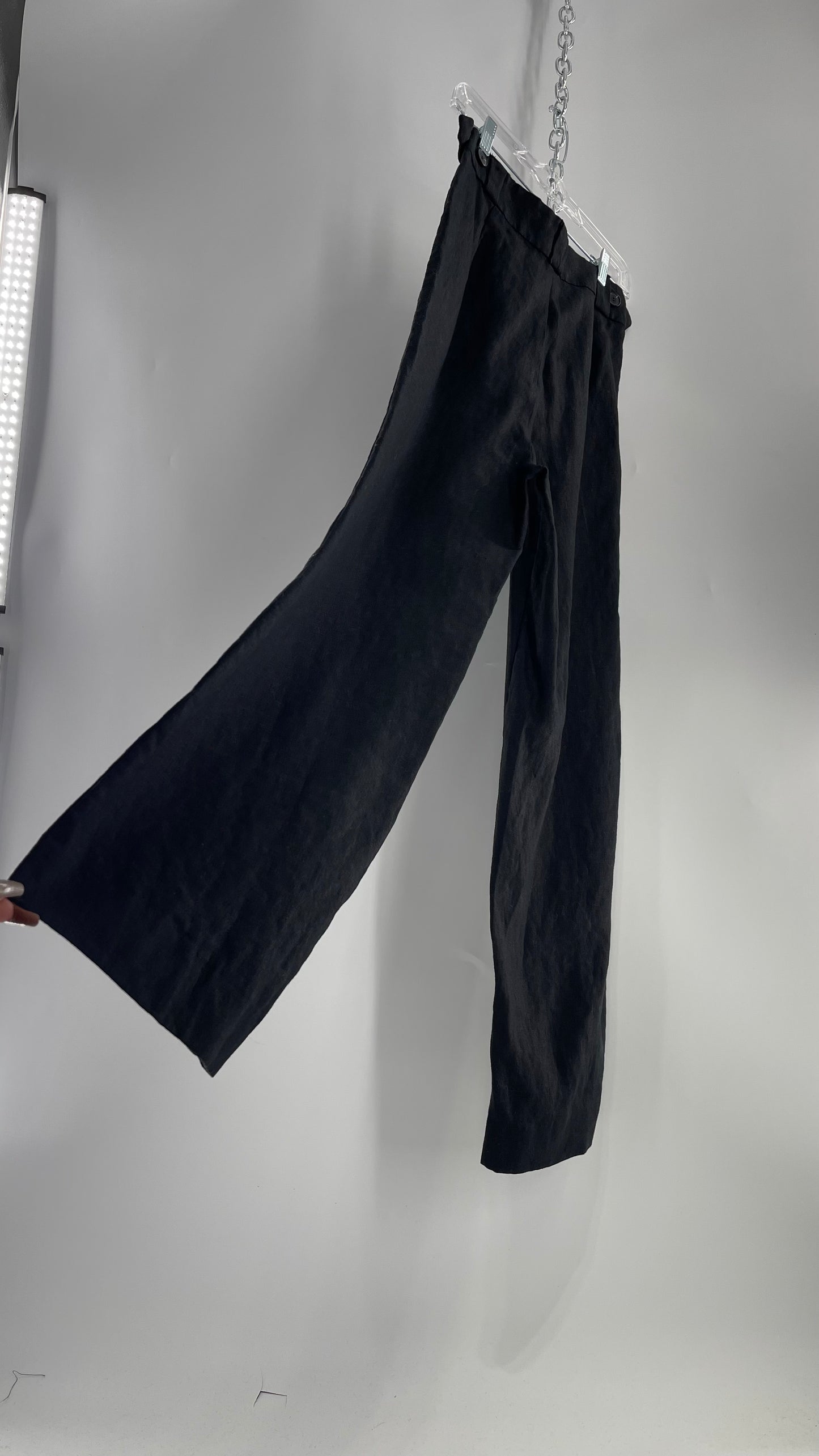 Thrills Black Thick Linen Trouser with Side Buttons and Pleating (4)