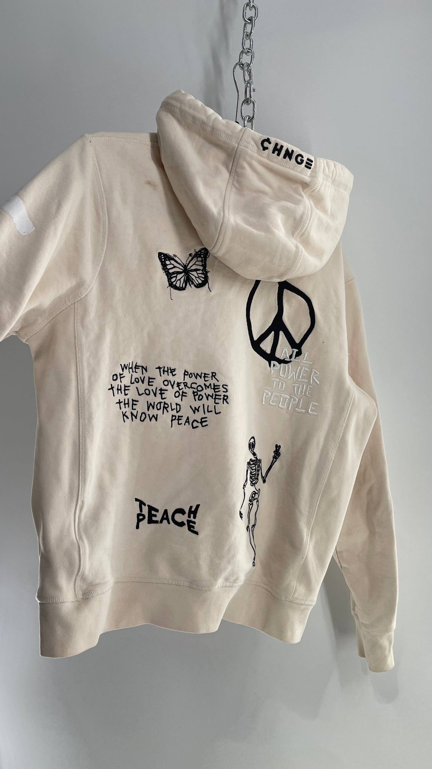 CHANGE Off White Embroidered Graphic Hoodie (Small)