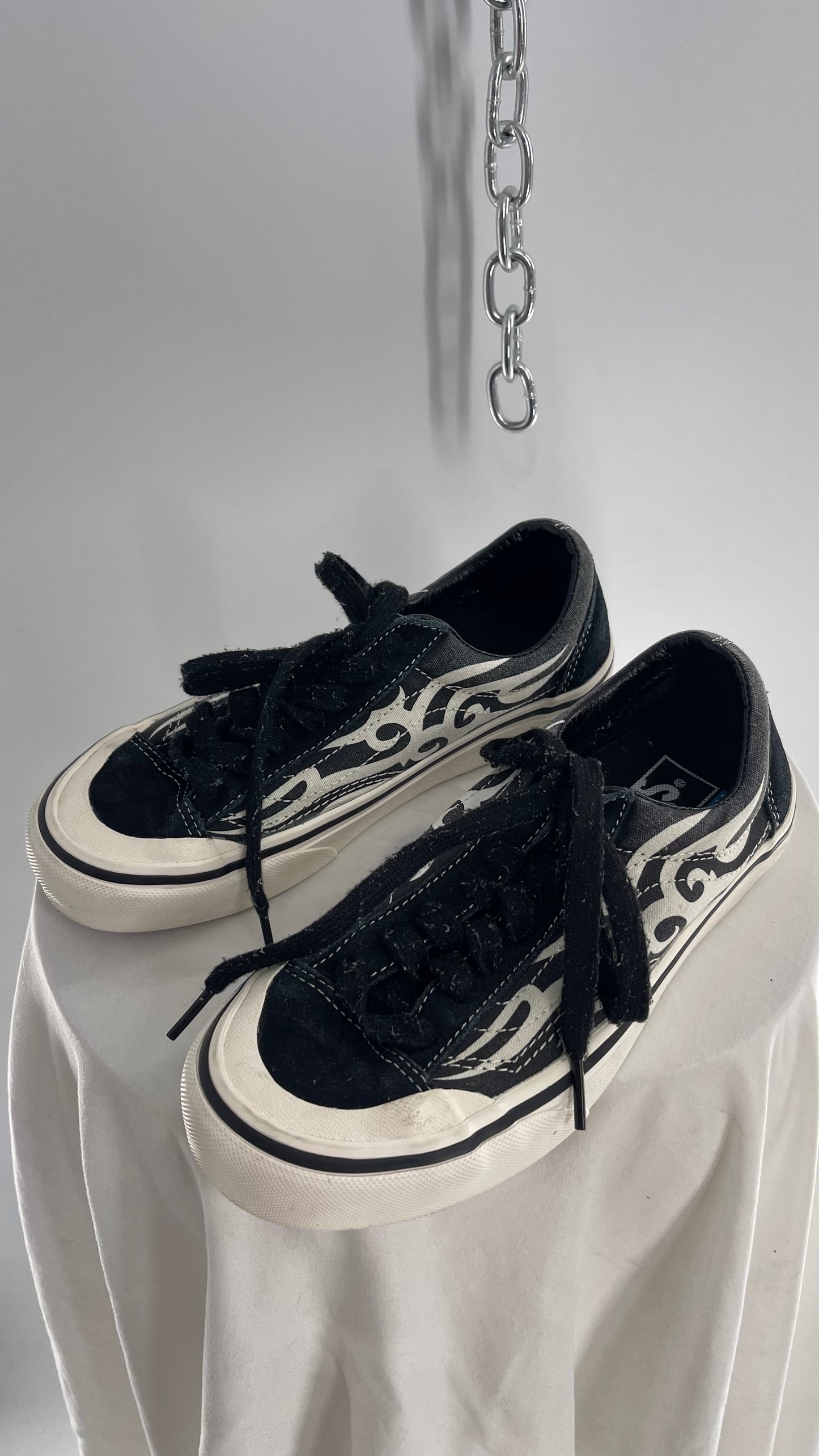 Vintage Distressed 36SF TRIBAL Flame Motif Black/White Original Vans (L6.5)