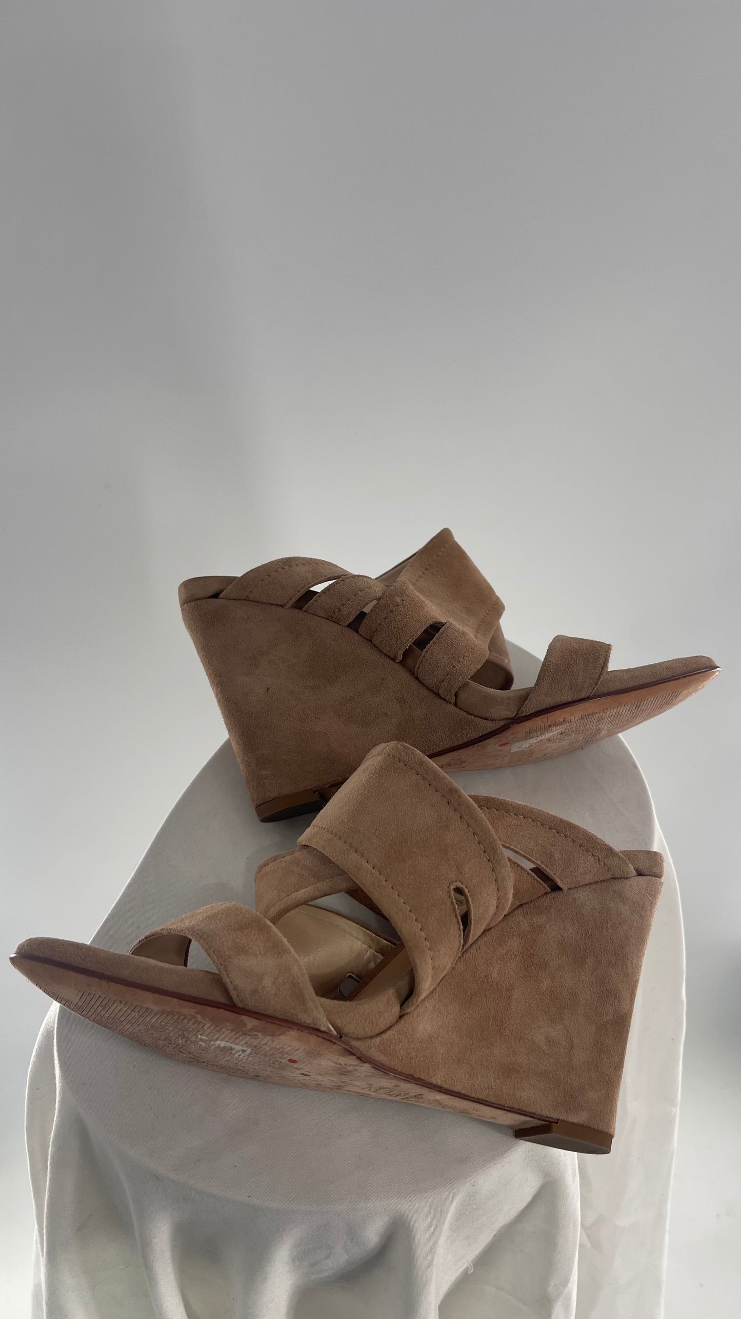 Ms.Albright Anthropologie Tan Suede Leather Strappy Wedge Heel (41)