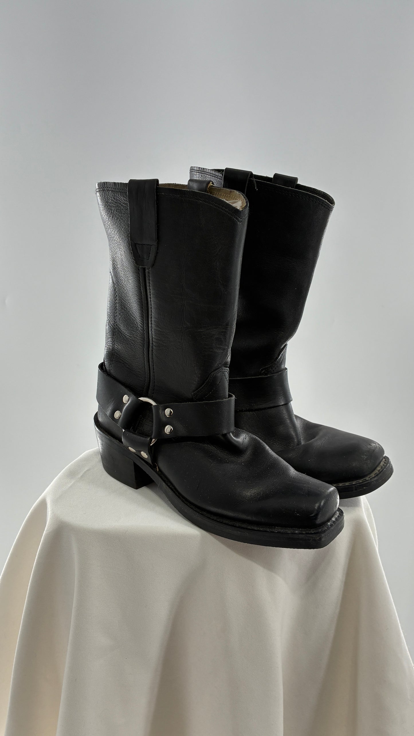 Vintage Mismatched Black Heavy Duty Leather Motorcycle Boots (8,9?)