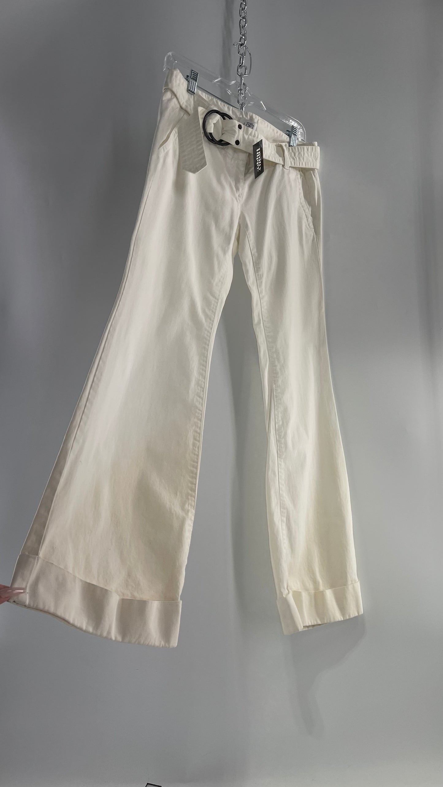 Ann Taylor 90s White Kick Flare Low Waist with Buckle Waistline (2)