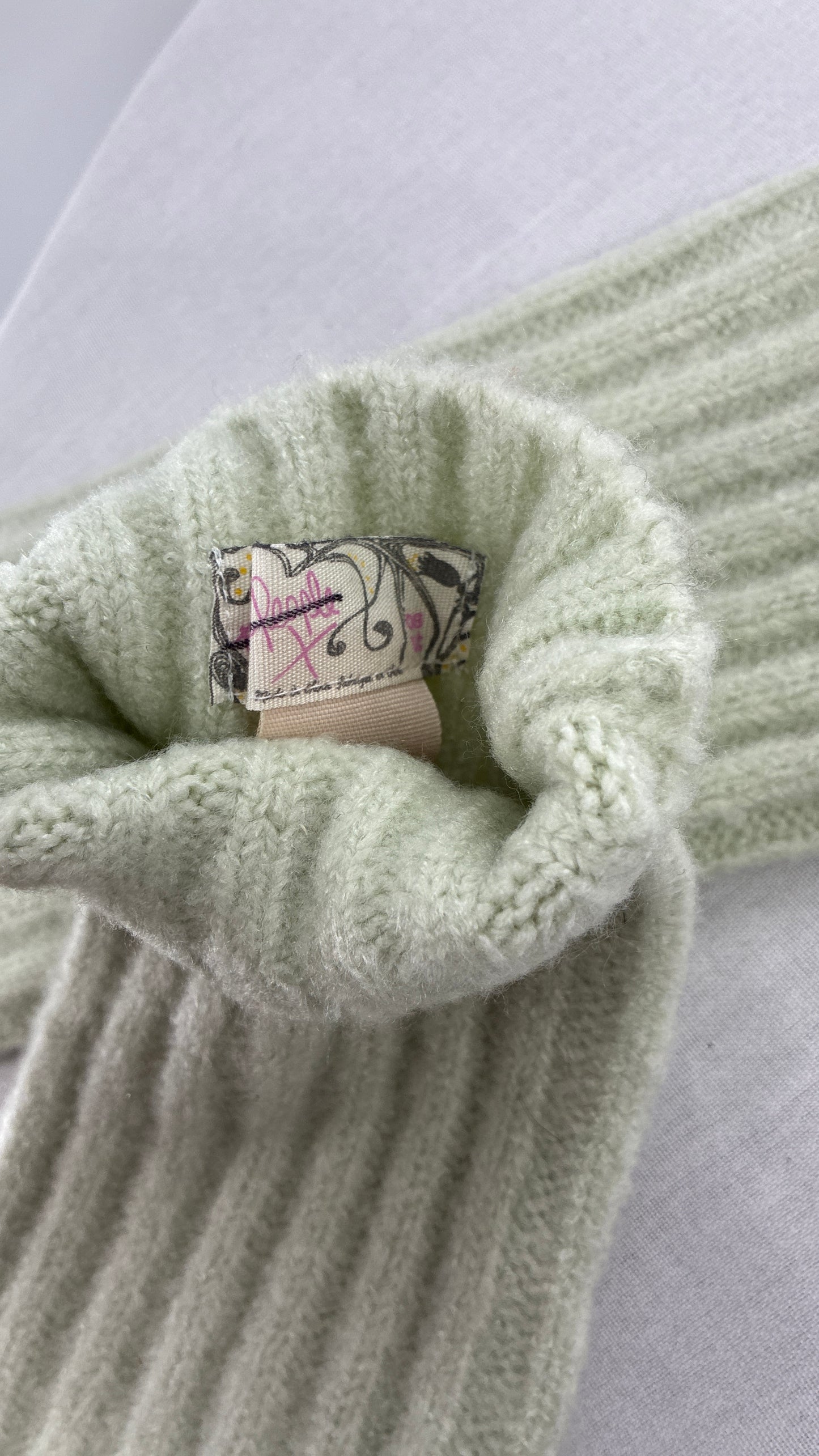 Free People Mint Green Ribbed Knit Arm Warmers with Thumb Hole