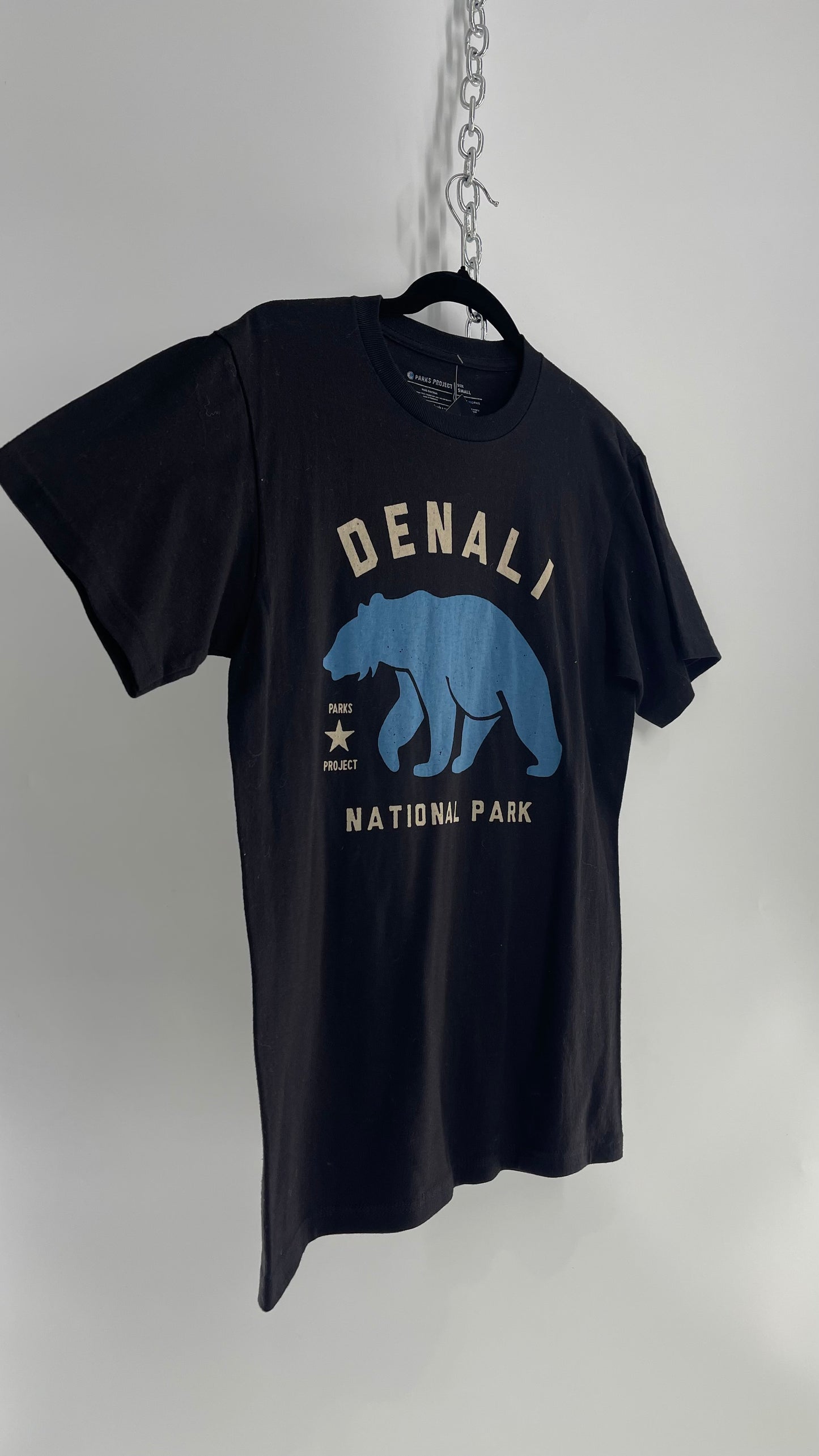 Parks Project Urban Outfitters Denali National Park T Shirt (Small)