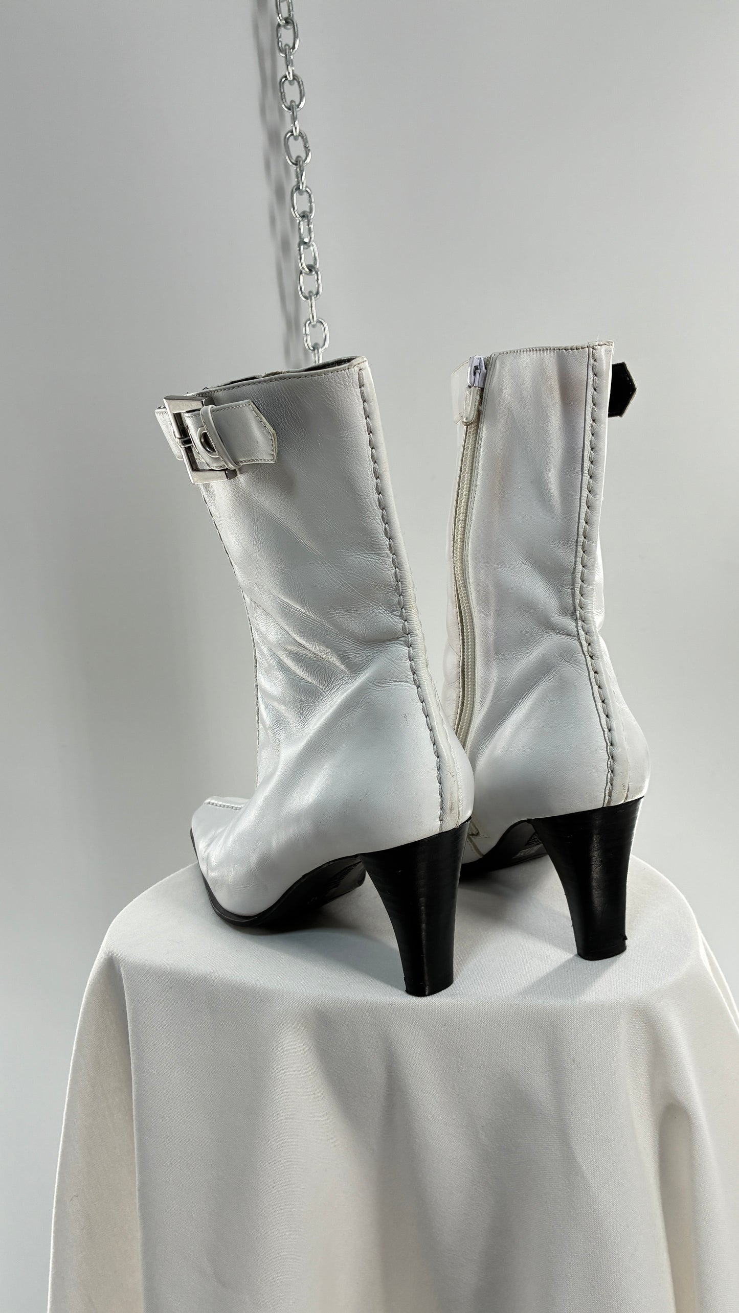 Vintage FRANCO SARTO White Leather Pointed Toe Boots with Ankle Buckle (7.5)