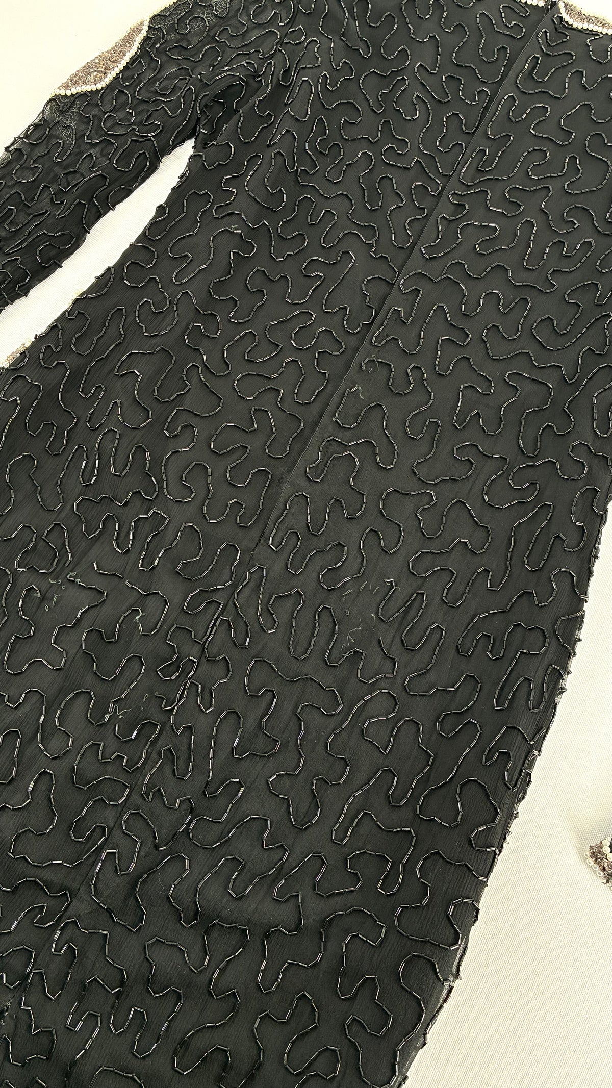 Vintage SILKY NITES BY CHERISH 100% Natural Silk Beaded Black Dress with Contrasting White Design (Medium)