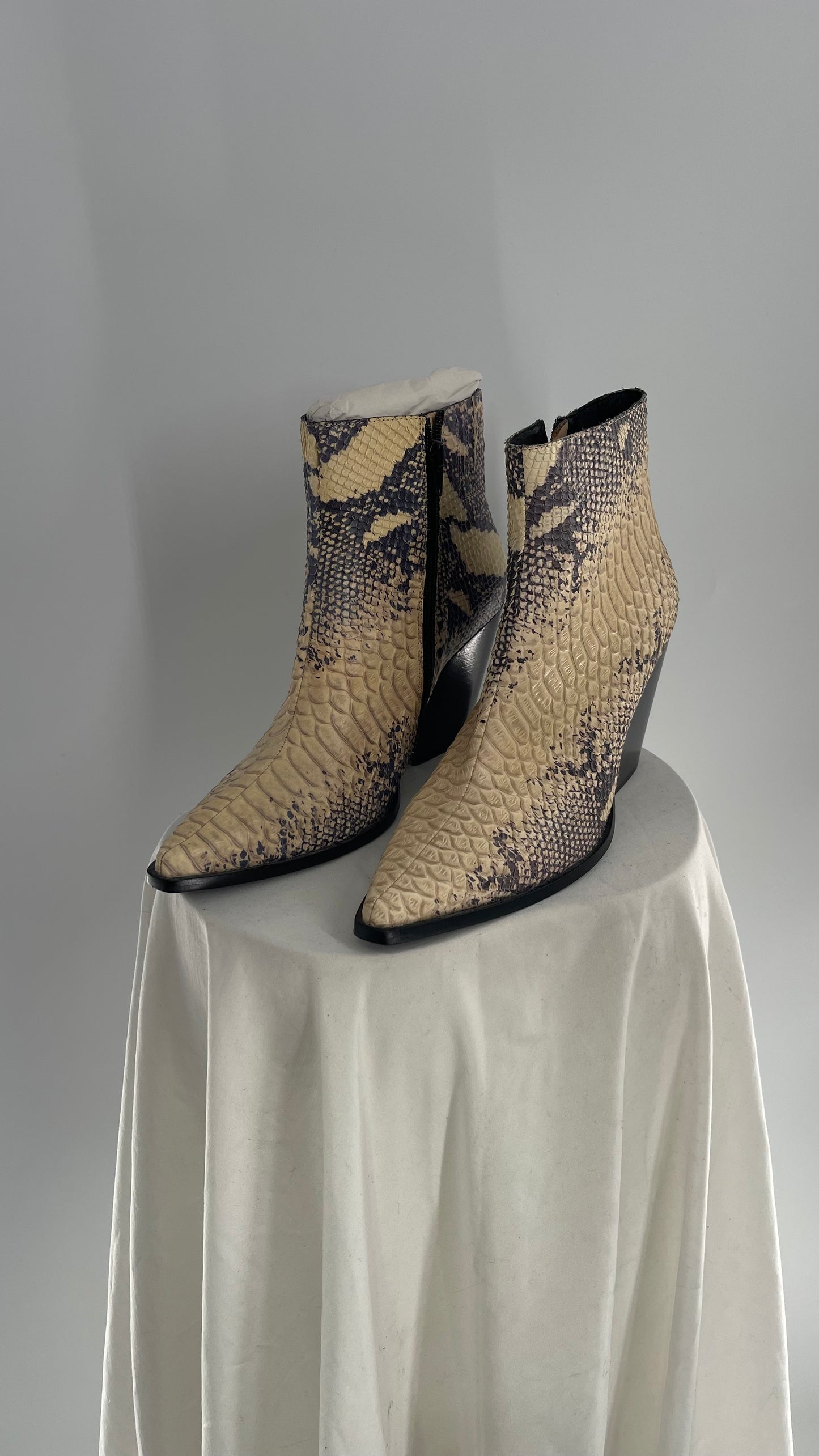 Jeffrey Campbell Snake Skin Patterned Pointed Boots (10)