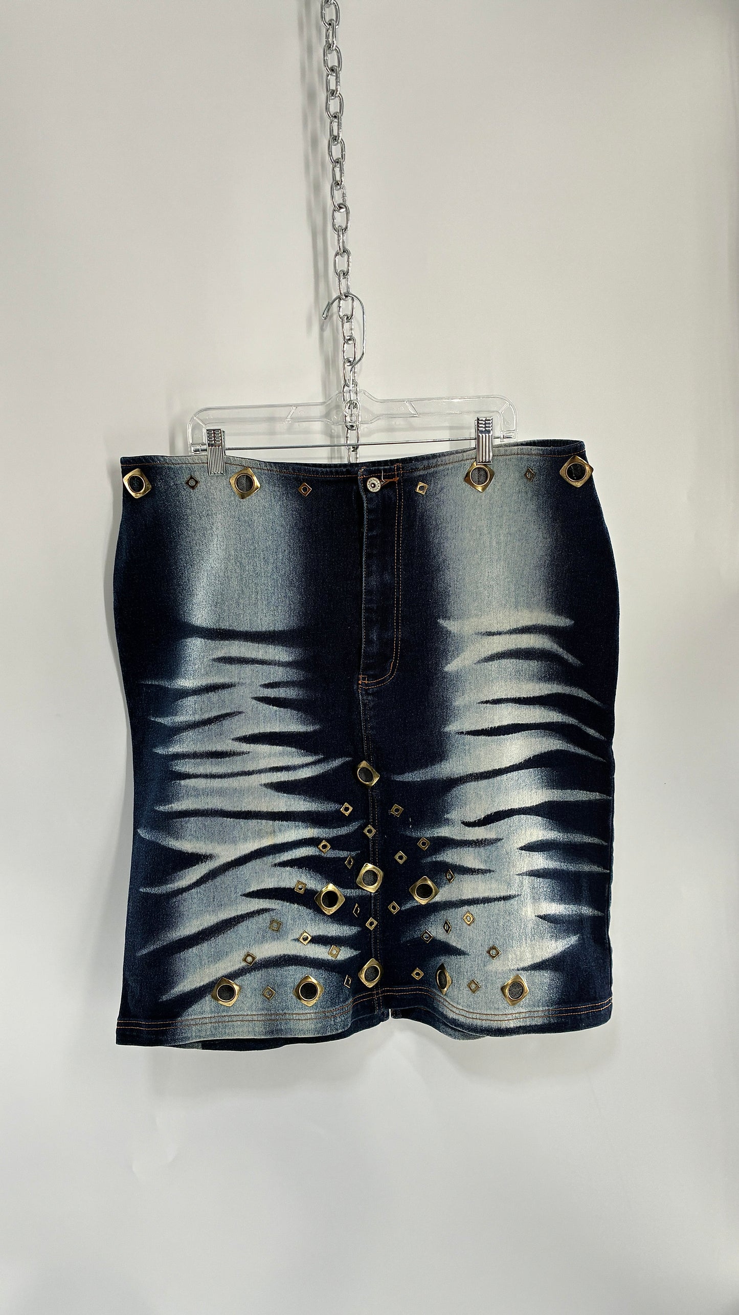 Vintage REVOLT Low Waisted Denim Skirt with Zebra Pattern and Gold Grommets (20)