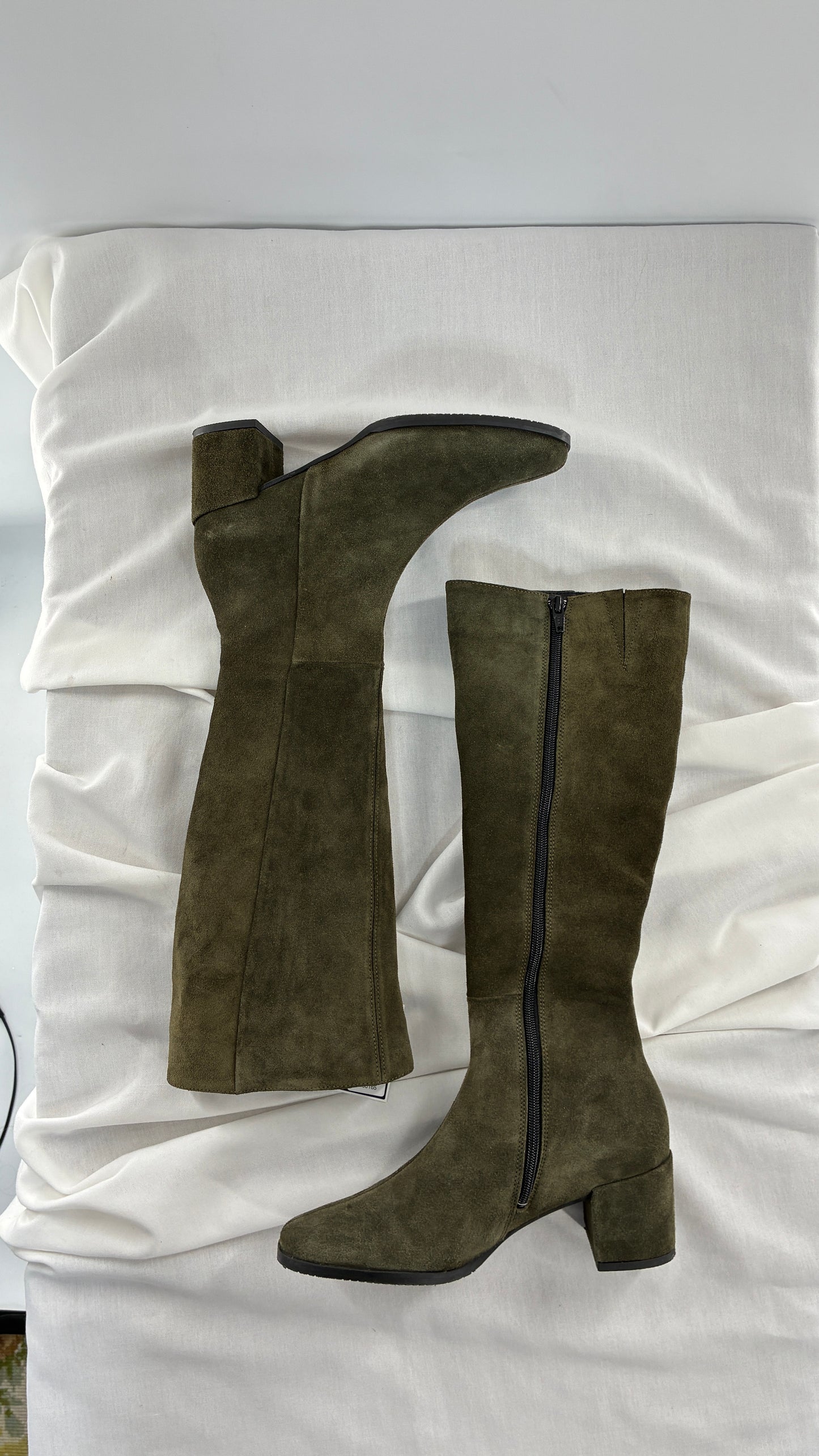 Vintage ERIC MICHAEL Olive Green Suede Boots Square Toe Knee High Boots (36)