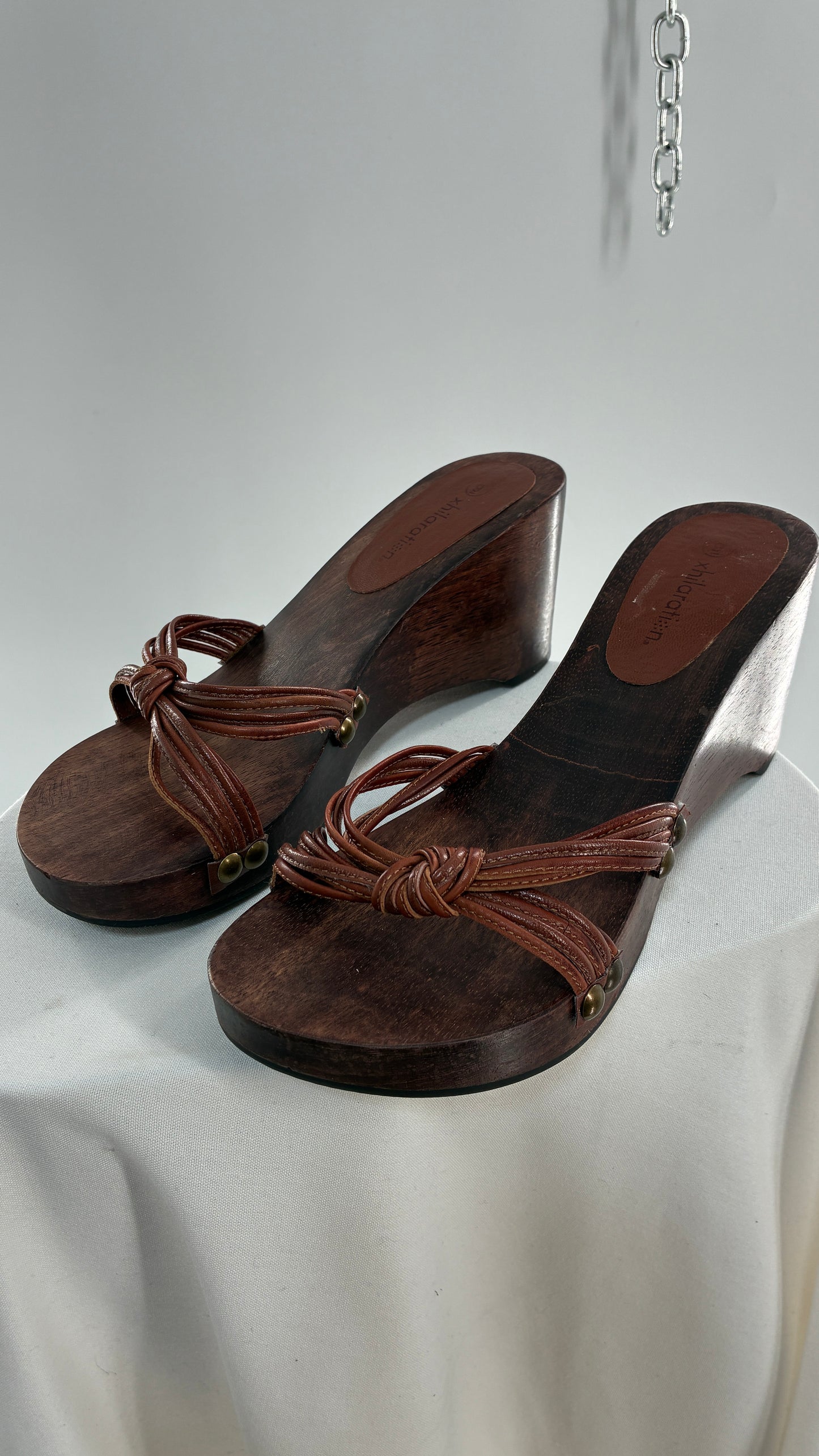 Vintage Wooden Heel with Brown Thong Strappy Detail (9)