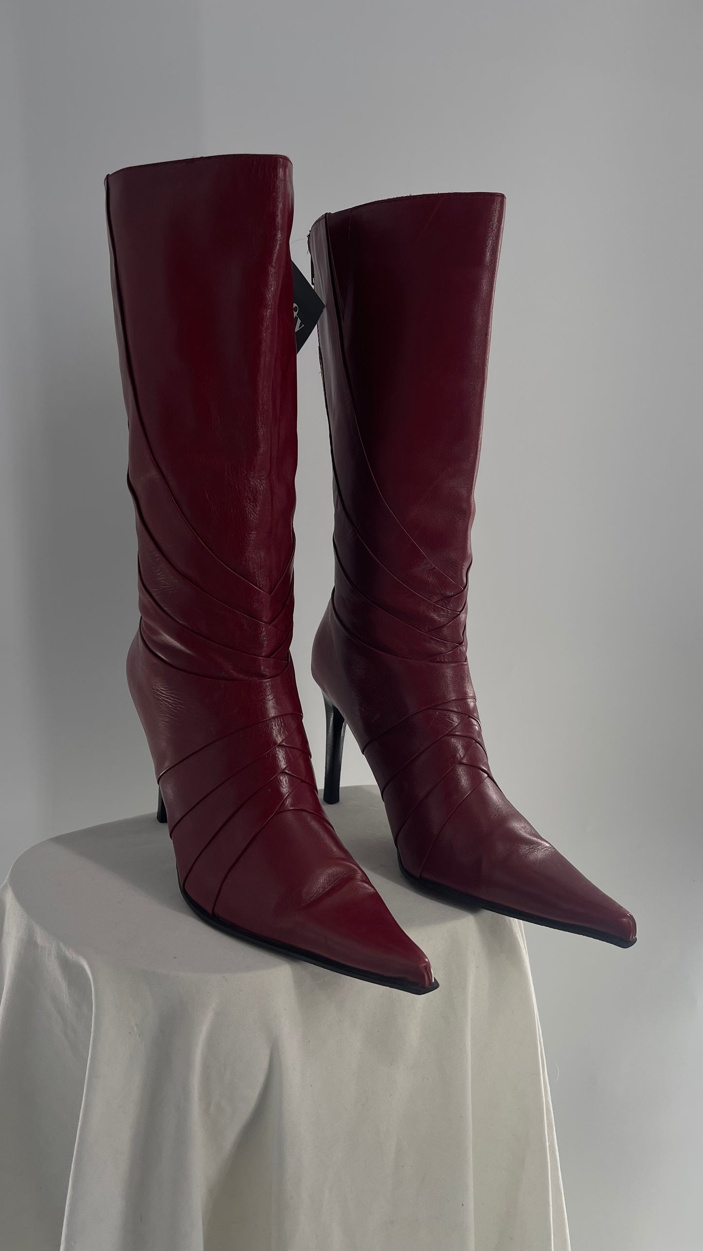 Vintage ALDO Cherry Red Pleated Pointed Toe Knee High Heeled Boots (38)