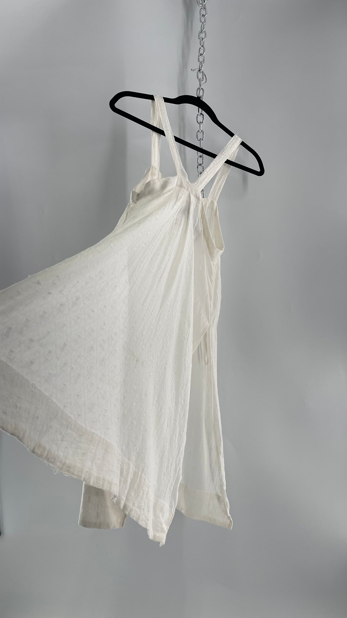 Anthropologie White Sweeping and Vented Button Front Tank (Large)