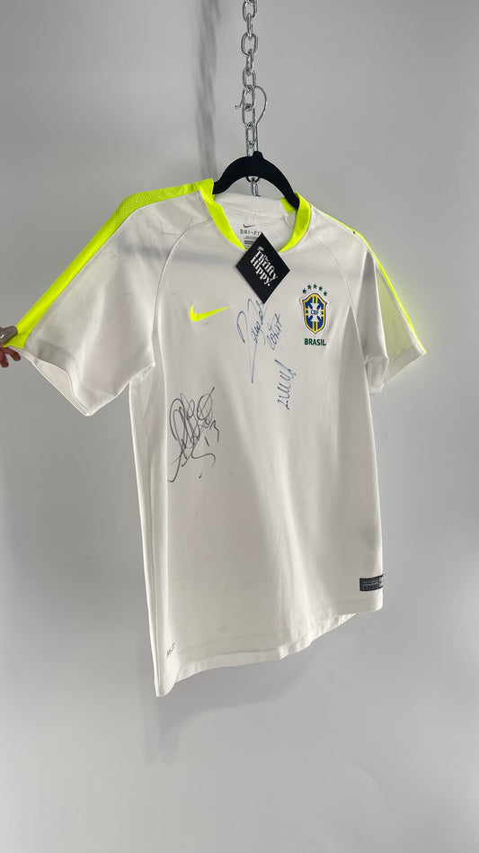 Vintage Nike Brasil CBF Jersey with Chelsea Player DIEGO COSTA, WILLIAN, and OSCAR Signatures (Large)