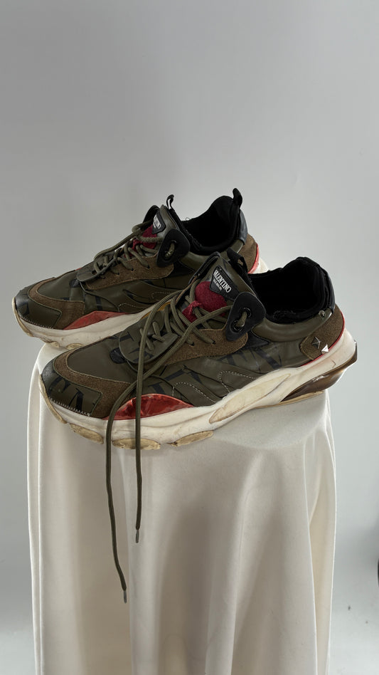 VALENTINO Garavani Distressed Bounce Sneakers (42)