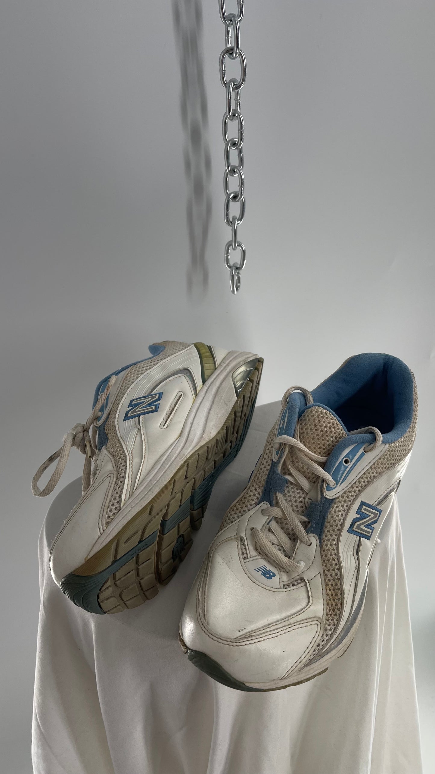 Vintage New Balance Distressed White Sneaker with Baby Blue Details  (9)