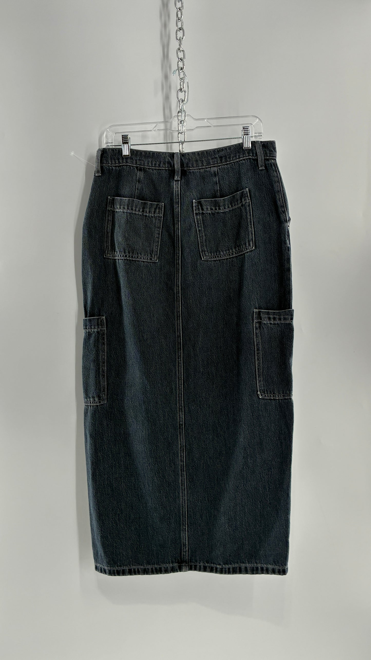Old Navy Mid Rise Vented Denim Cargo Skirt (4)