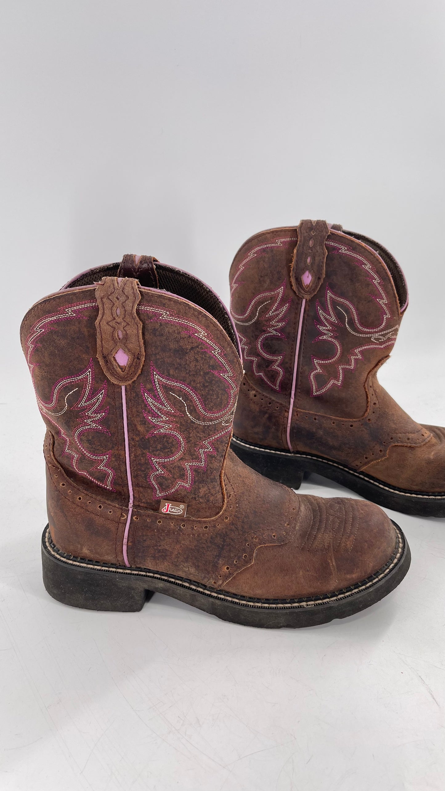 Justin Gypsy Edition Brown Leather Short Cowboy Boot with Pink Embroidery/Stitching (9)
