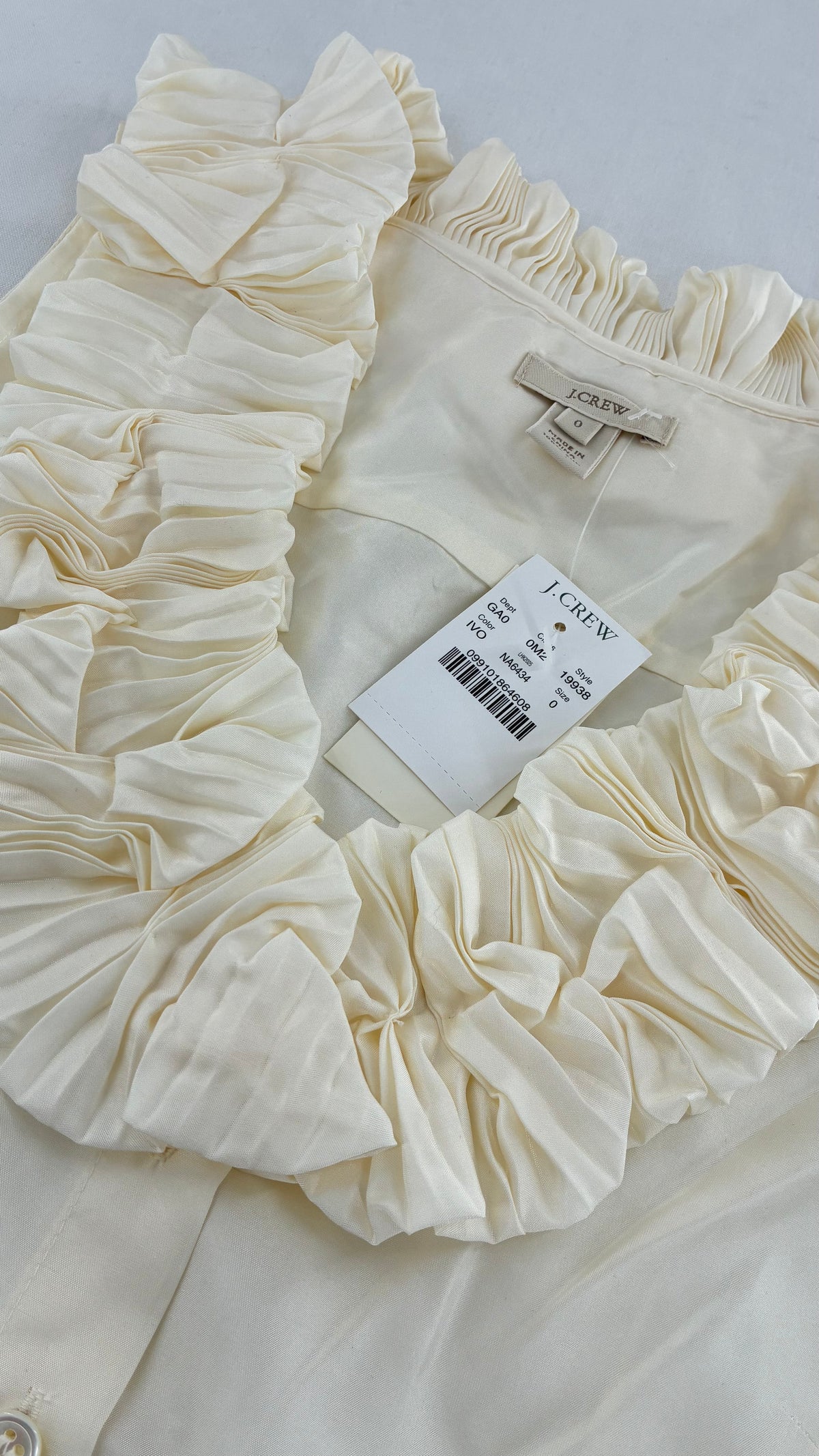 Vintage JCREW Ivory 100% Silk Button Front Sleeveless with Ruffled Neckline (0)