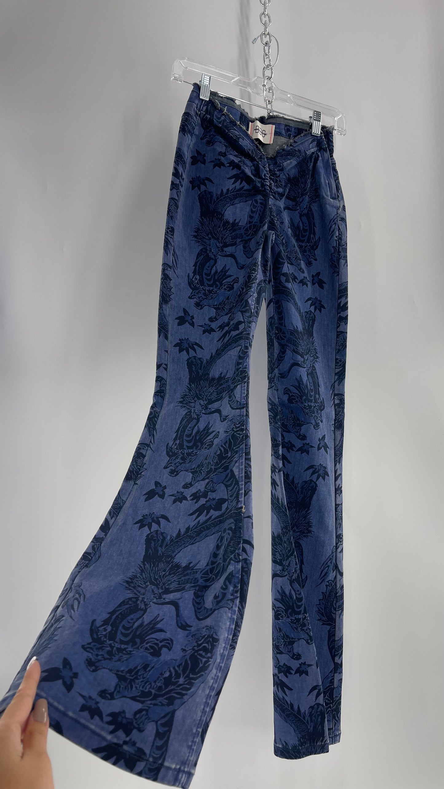 BDG Urban Outfitters Blue Kick Flare Scrunch Waist Jeans with Dragon Pattern (25)