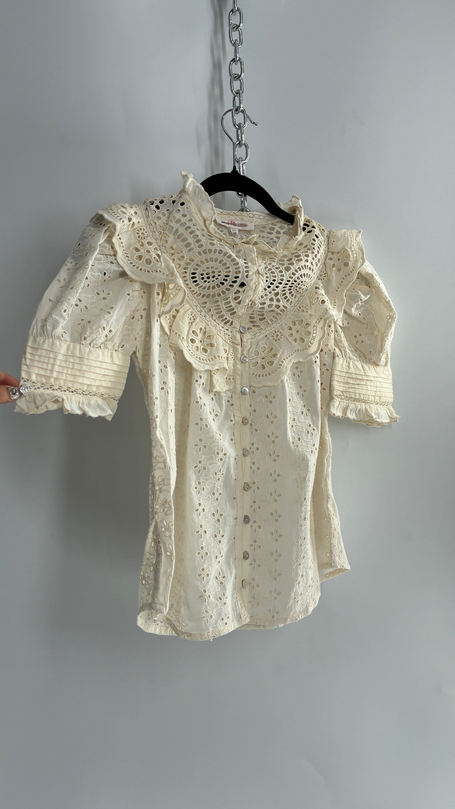 Love the Label Off White Button Front Puff Sleeve, Lace Eyelet Blouse (XS)
