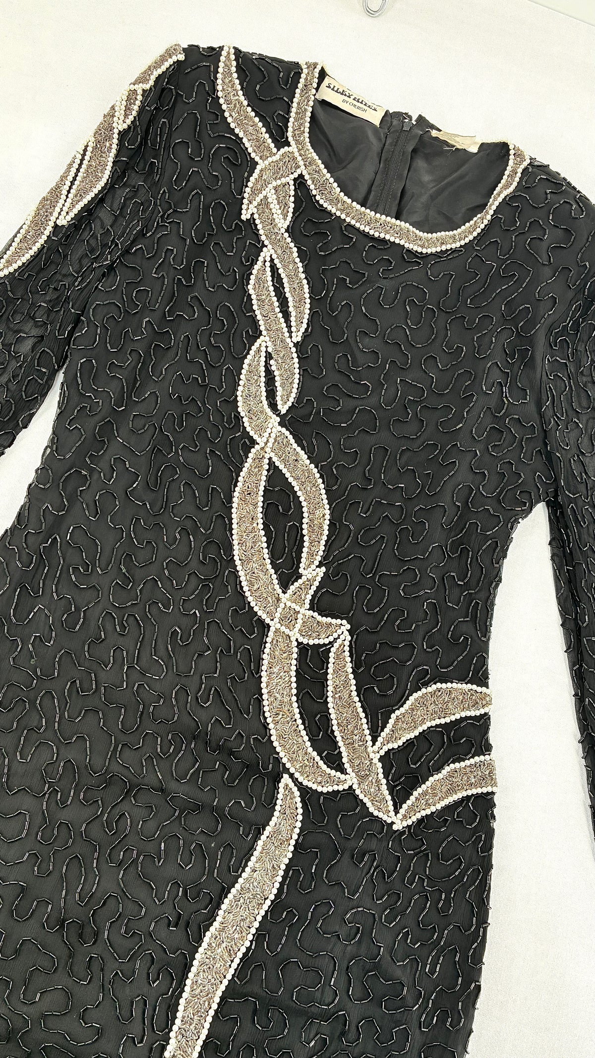 Vintage SILKY NITES BY CHERISH 100% Natural Silk Beaded Black Dress with Contrasting White Design (Medium)