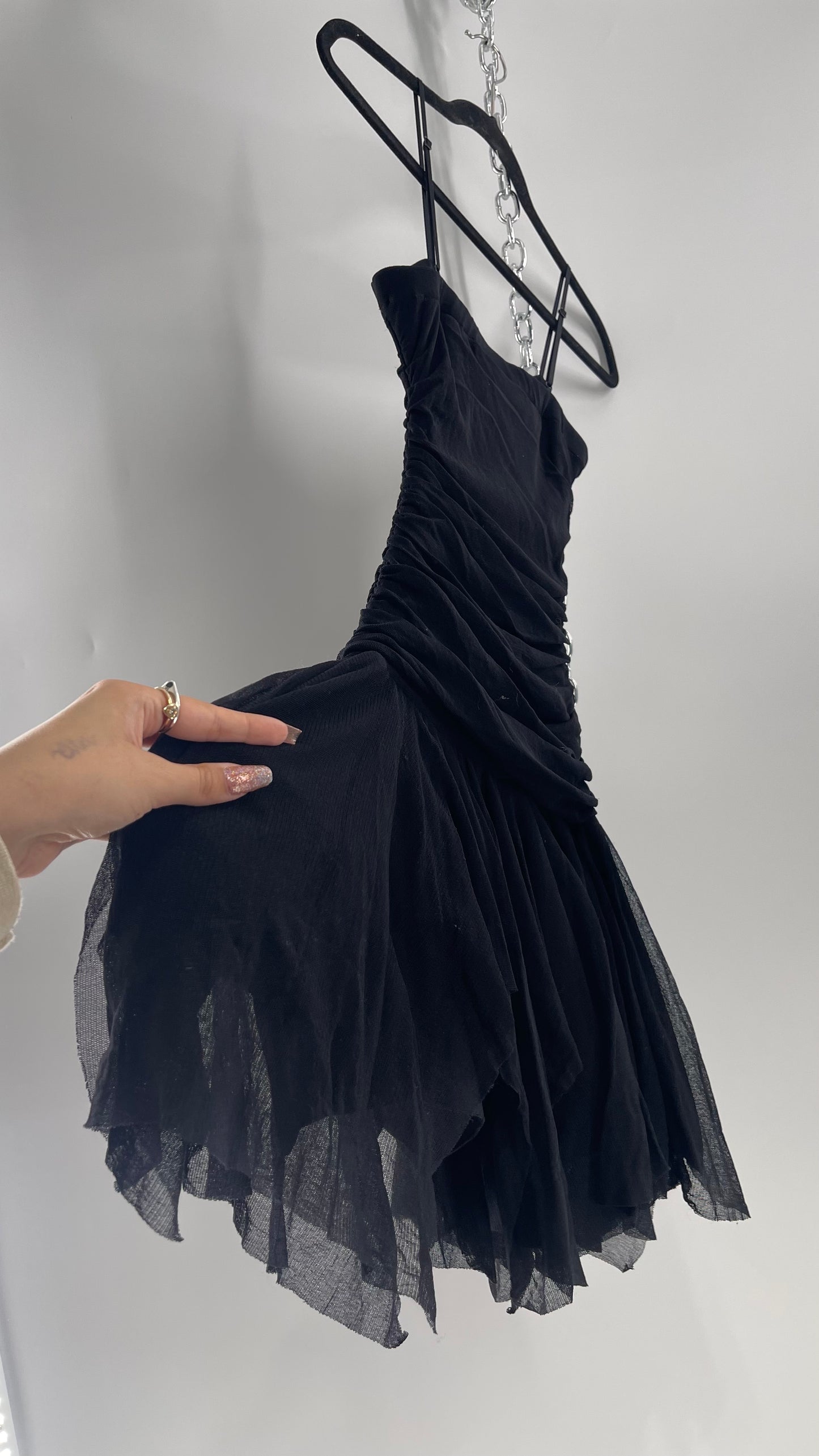 Um Deix Trois - Saks Fifth Avenue - Vintage -  Black Sleeveless Dress Ruched Bodice With Beaded Neckline ( Size 14 )