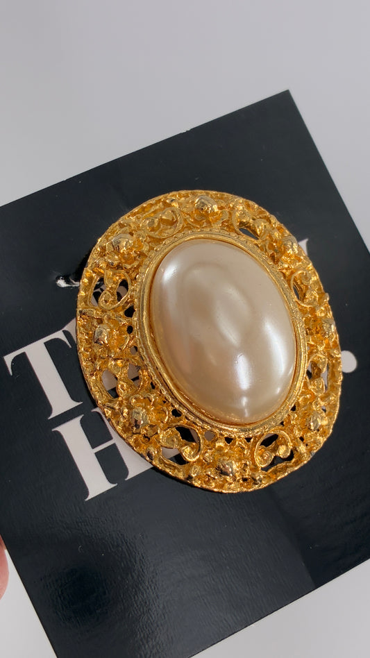 Vintage Ornate Gold Border, Pearl Scarf Ring Loop