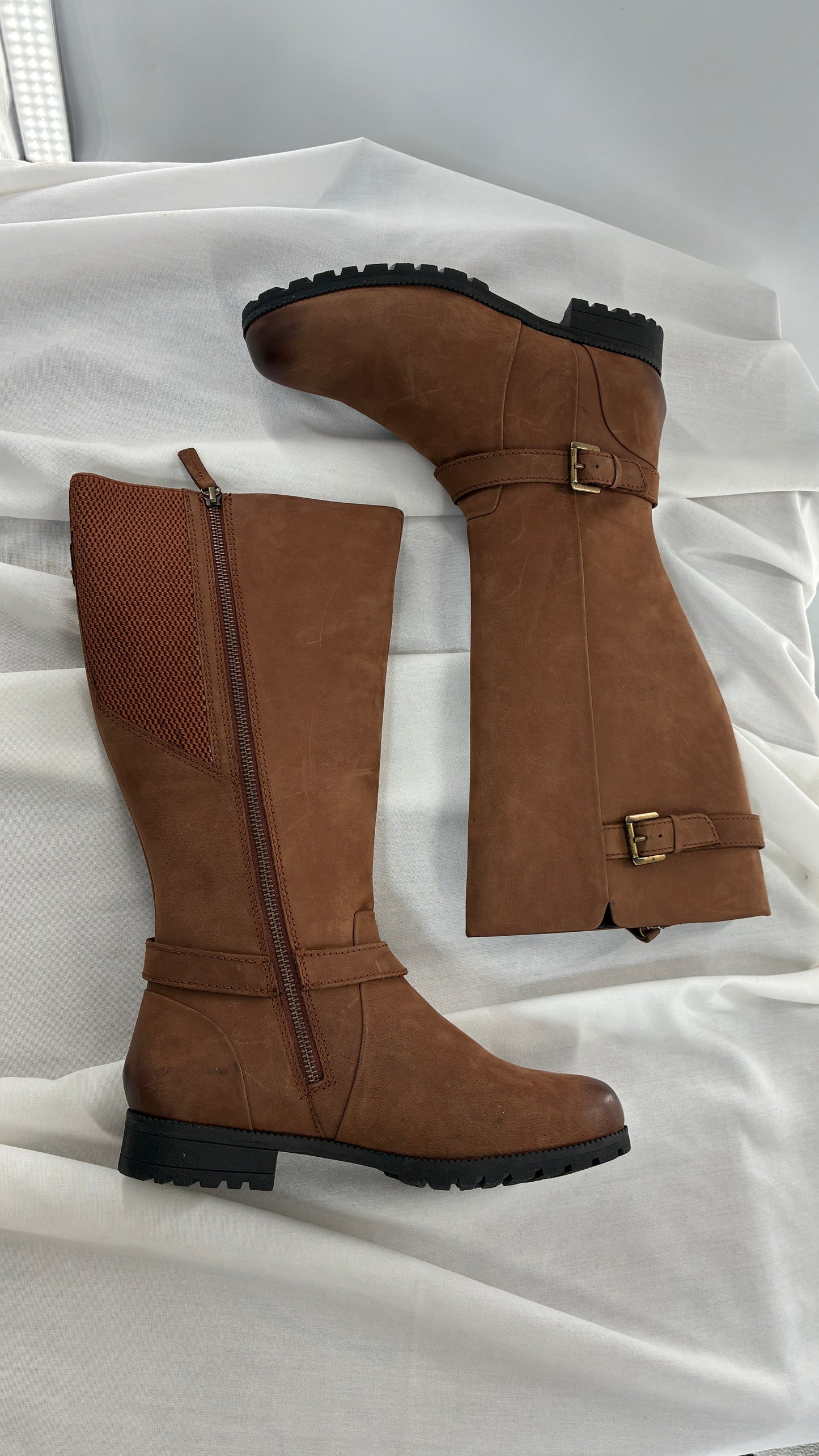 Deadstock Vintage HOTTER Belle Genuine Thick Leather Waxed Boots with Polished Toe Box and Heel (9)